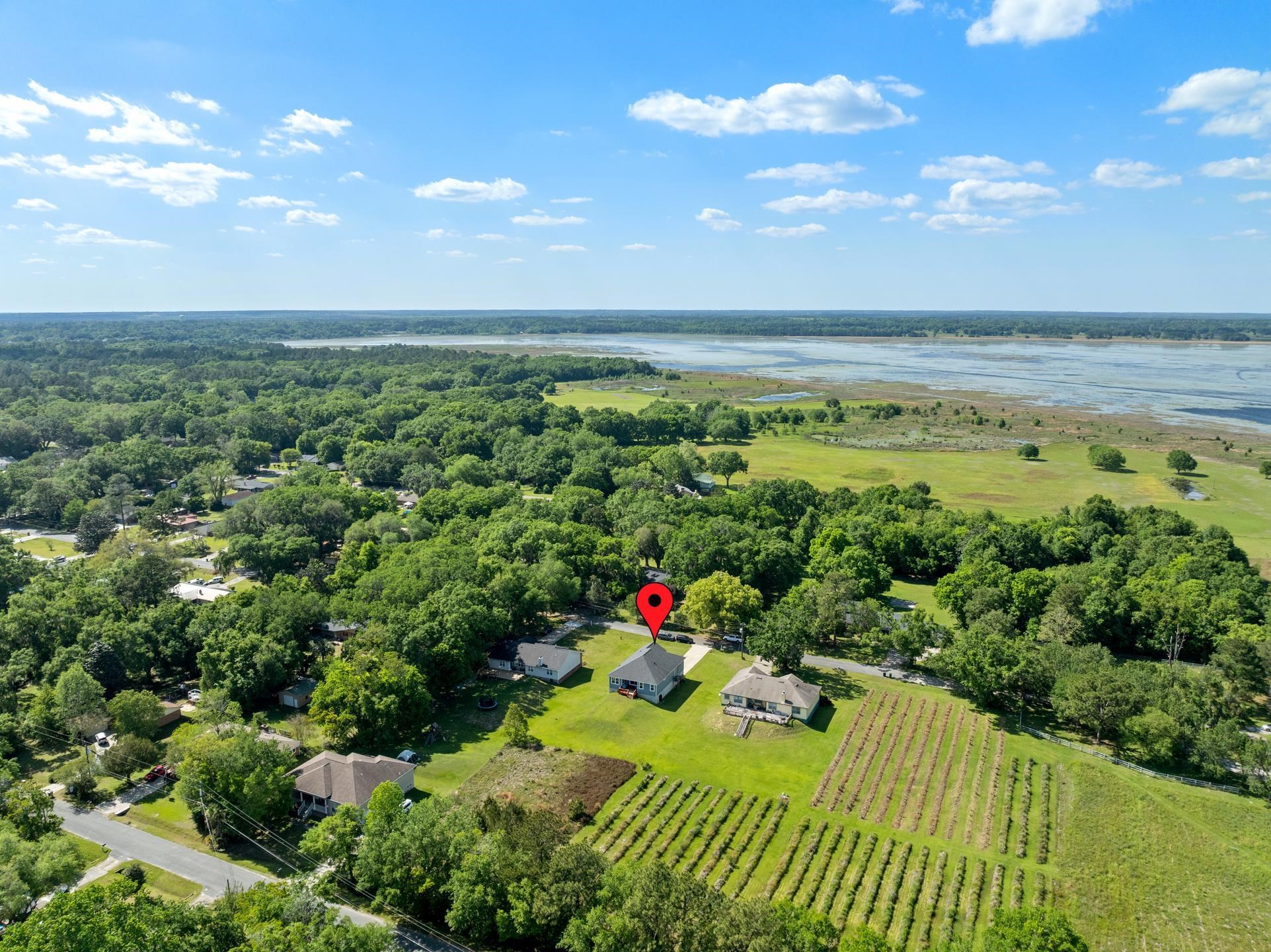 1905 SHADY OAKS Drive