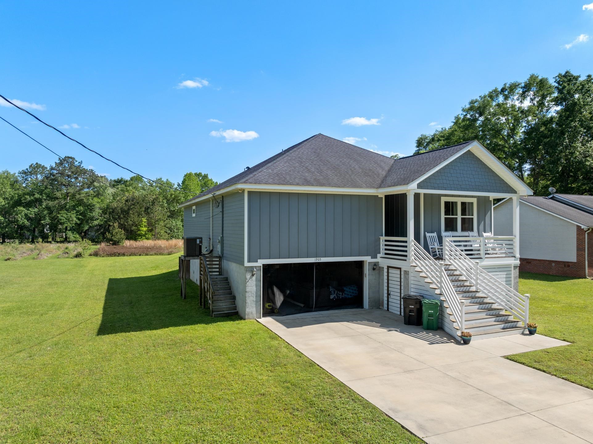 1905 SHADY OAKS Drive