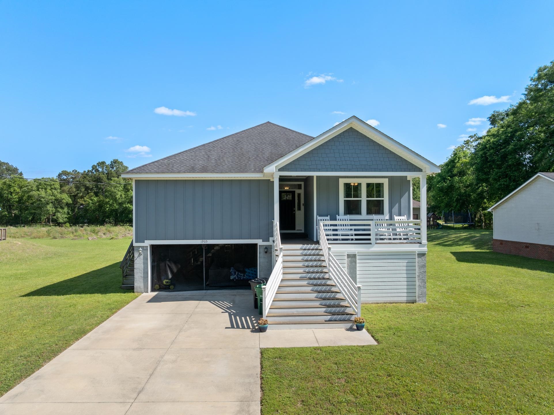 1905 SHADY OAKS Drive