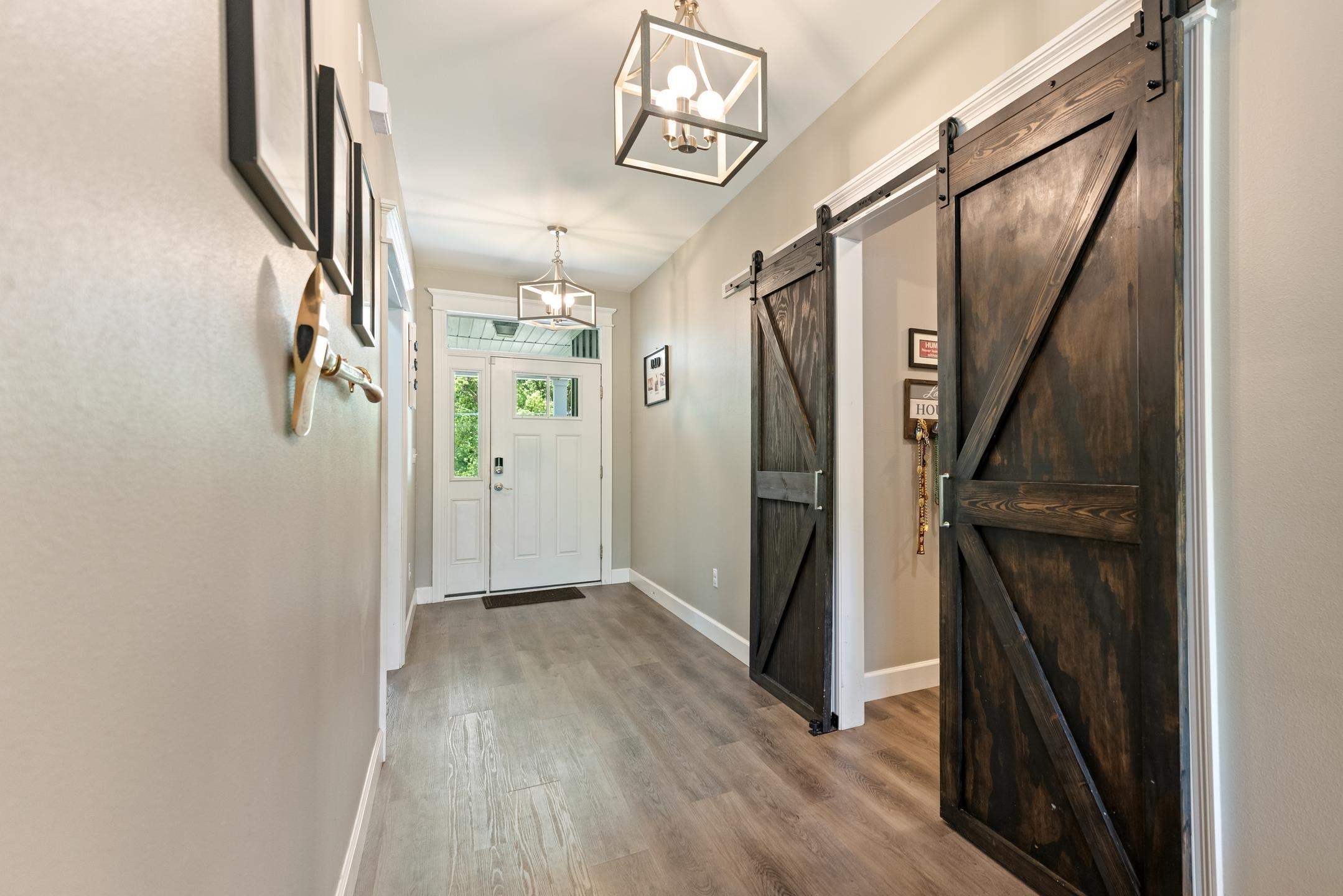 1905 SHADY OAKS Drive