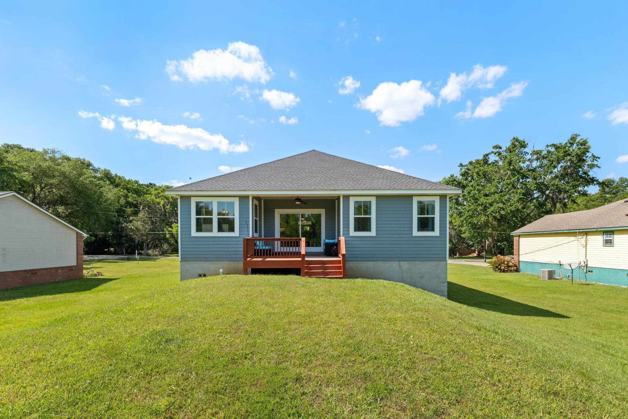 1905 SHADY OAKS Drive