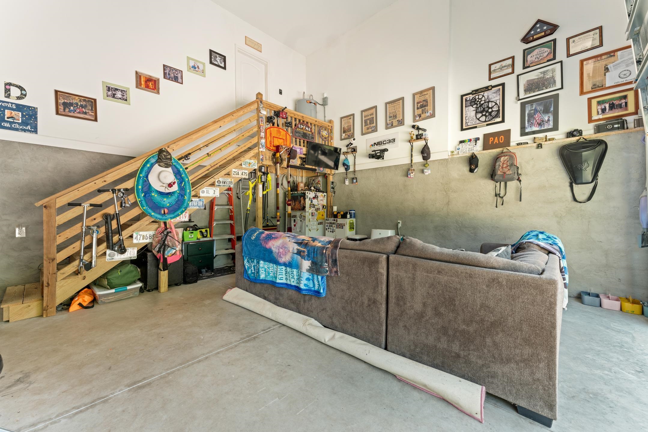 1905 SHADY OAKS Drive