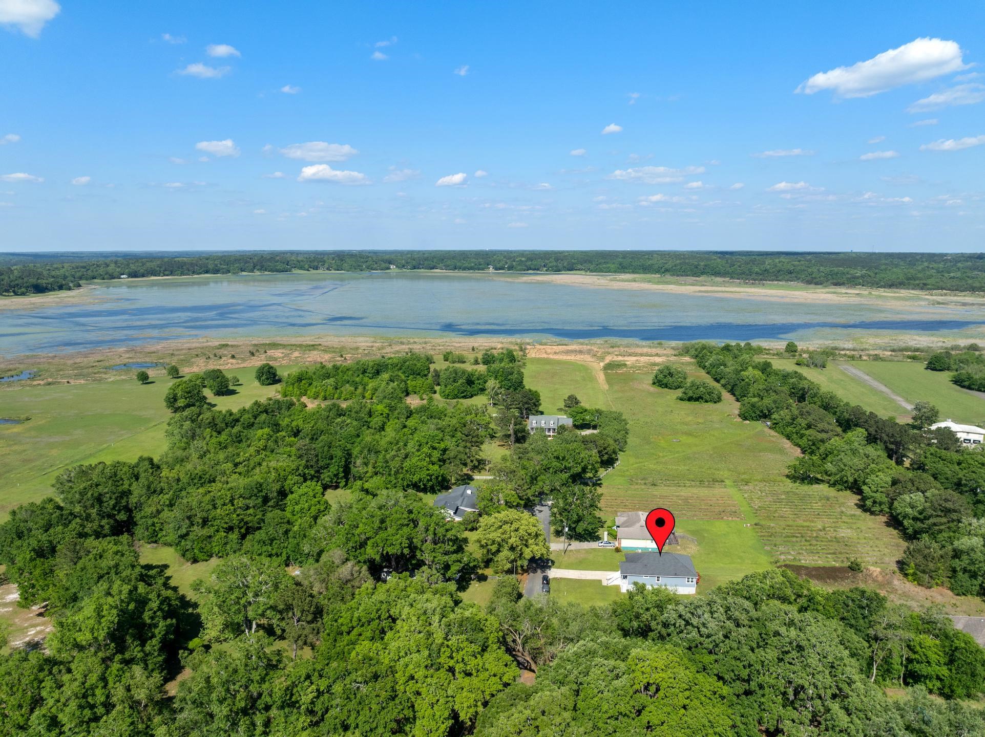 1905 SHADY OAKS Drive