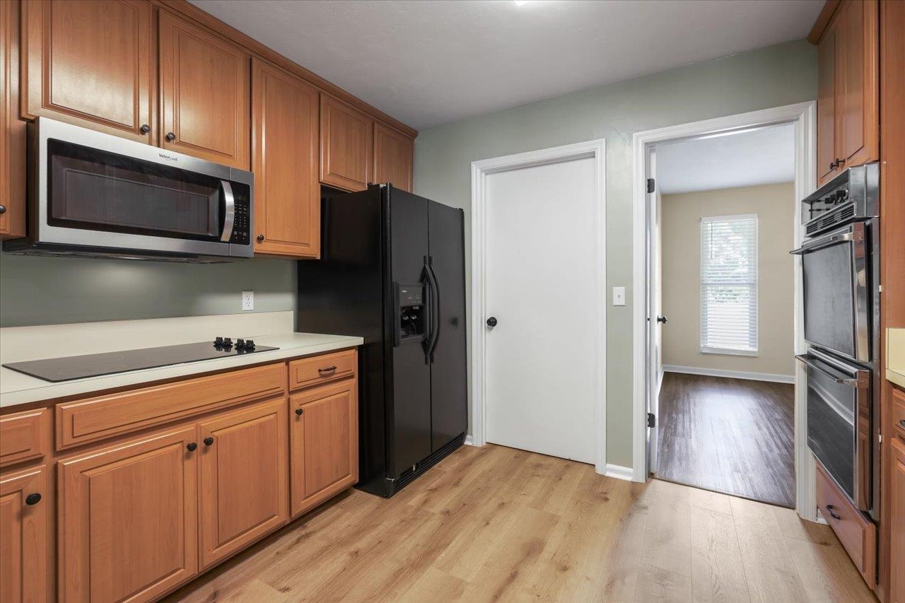 2387 Royal Oaks Drive