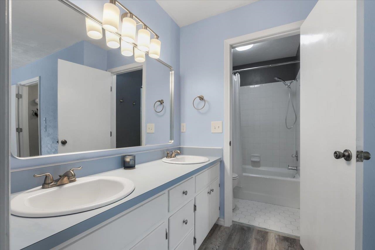 2387 Royal Oaks Drive