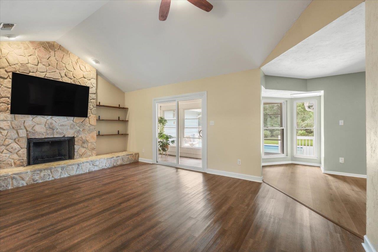 2387 Royal Oaks Drive