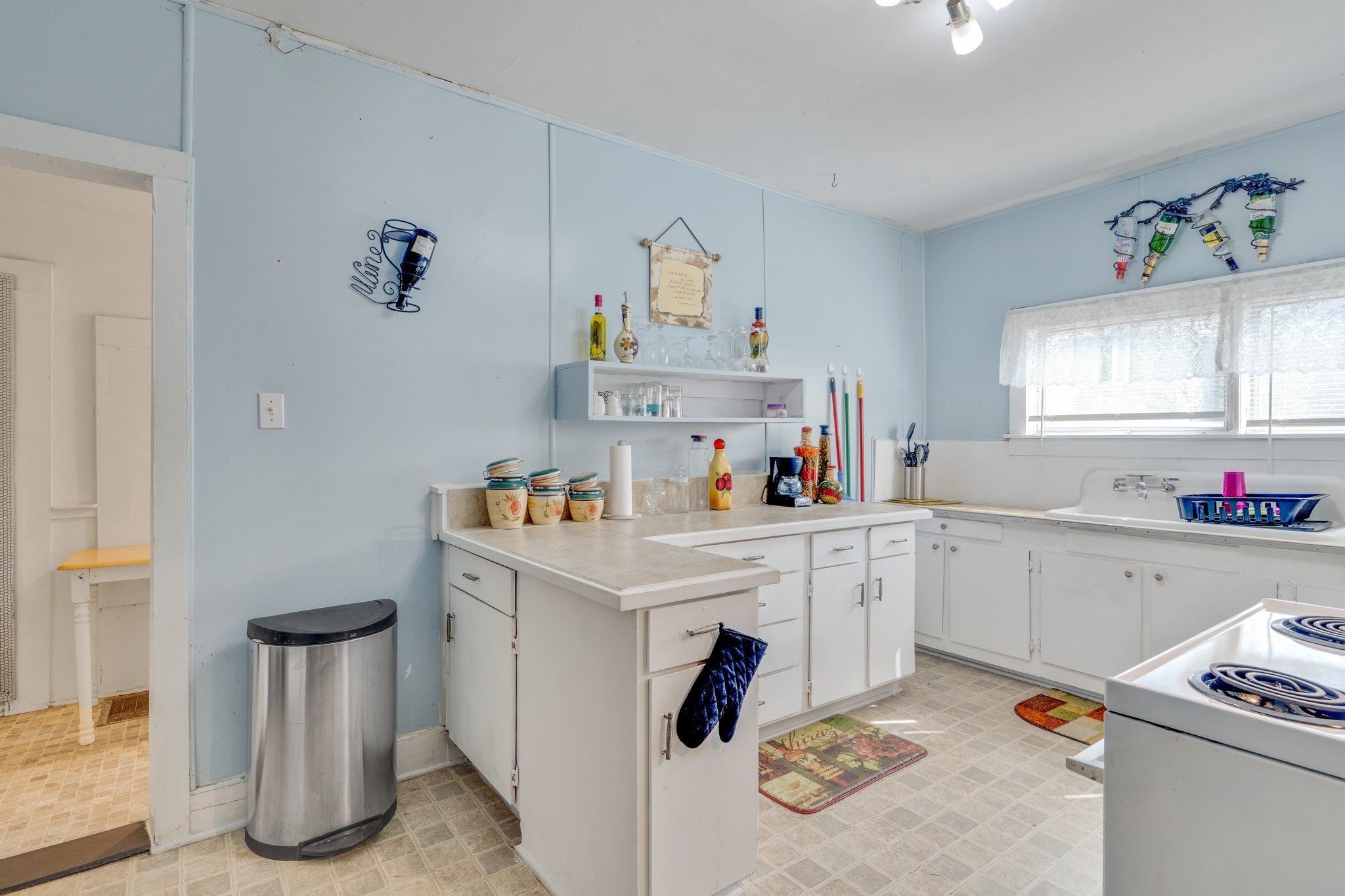845 W Brevard Street