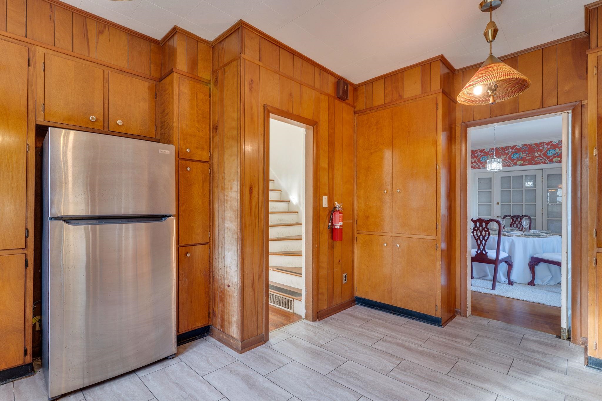 1614 S Meridian Street