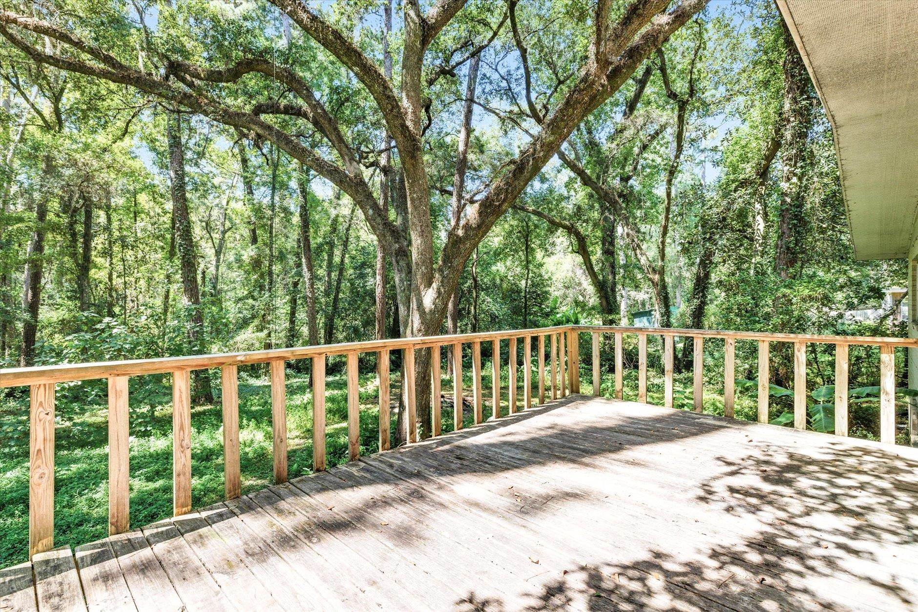 2106 Great Oak Drive