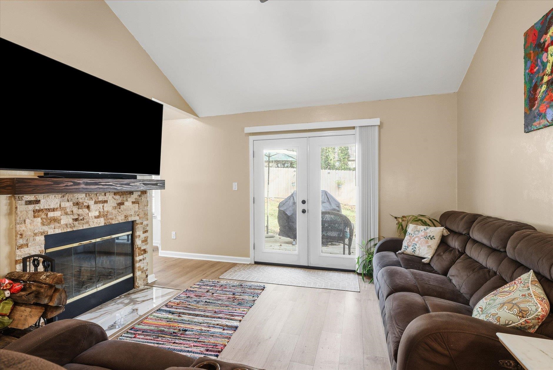 8789 Minnow Creek Drive