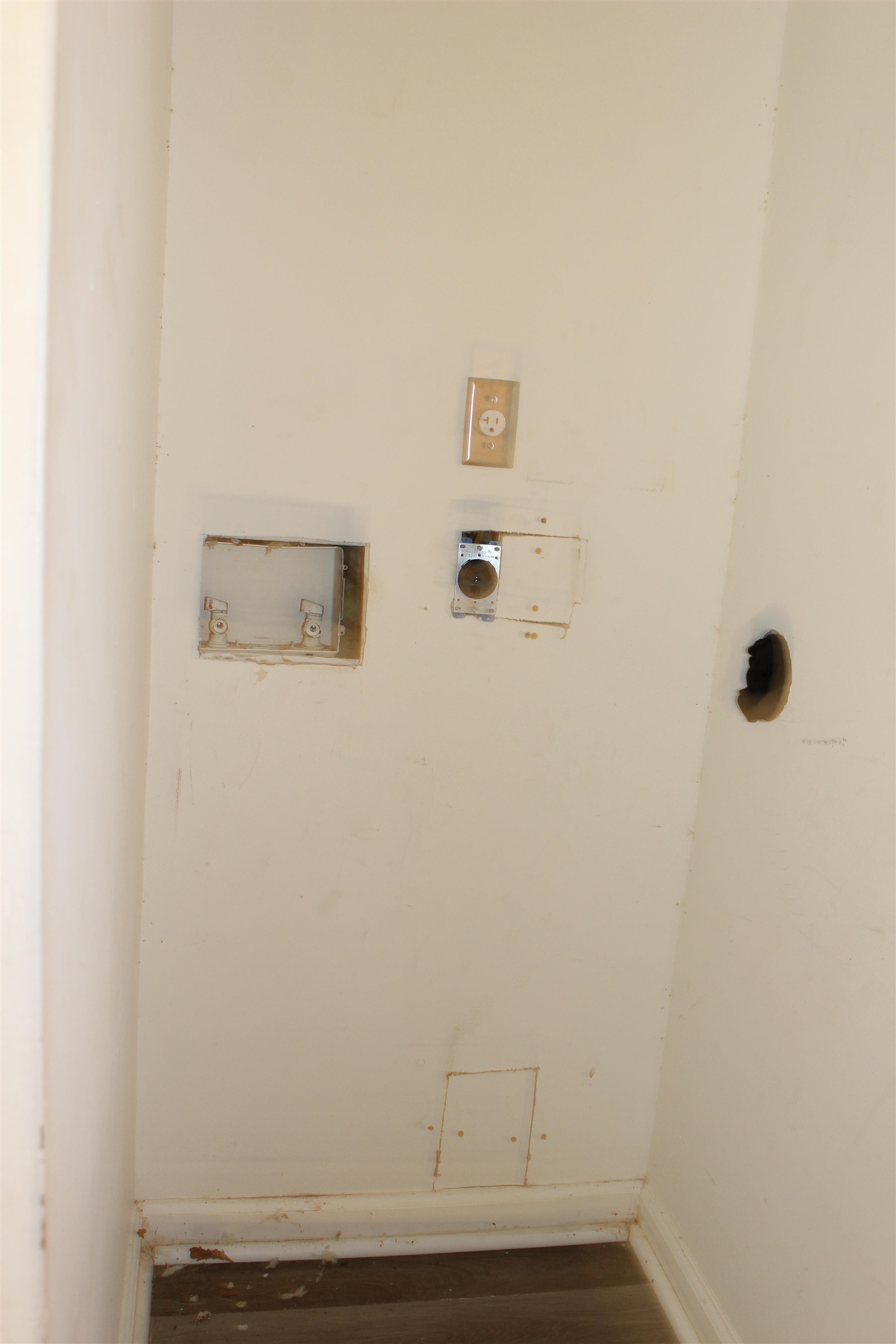 824 Golden Street Unit: A & B