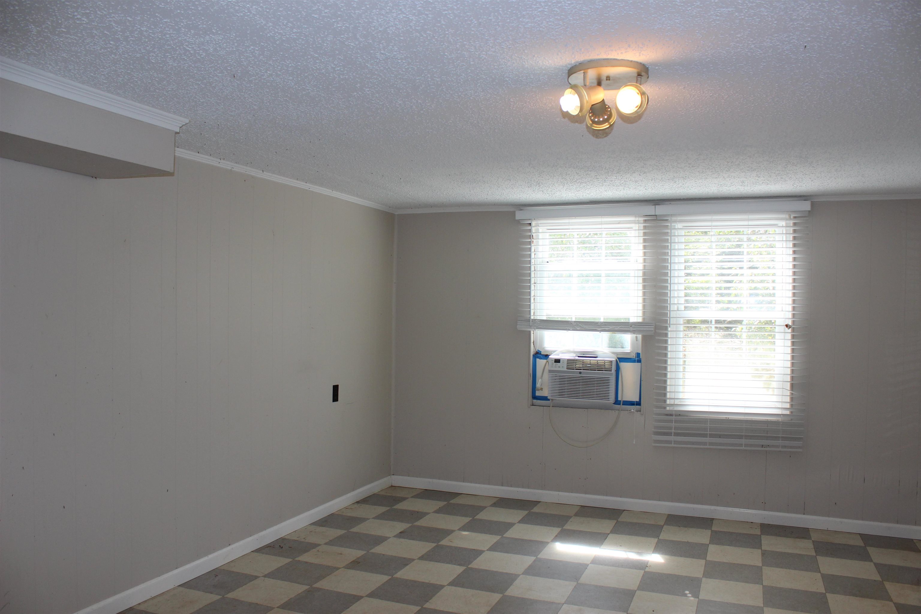 1614 S Meridian Street