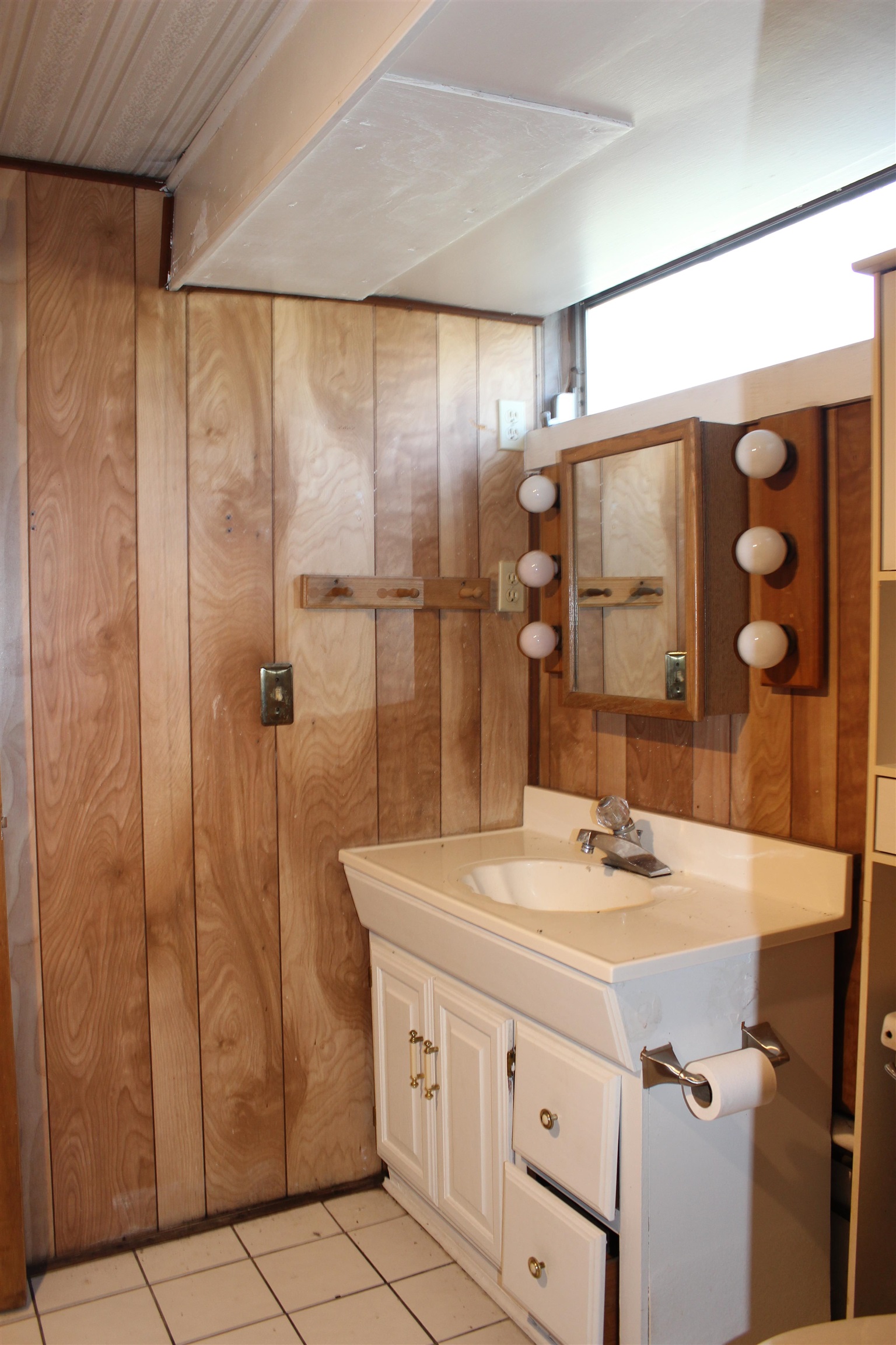 1614 S Meridian Street