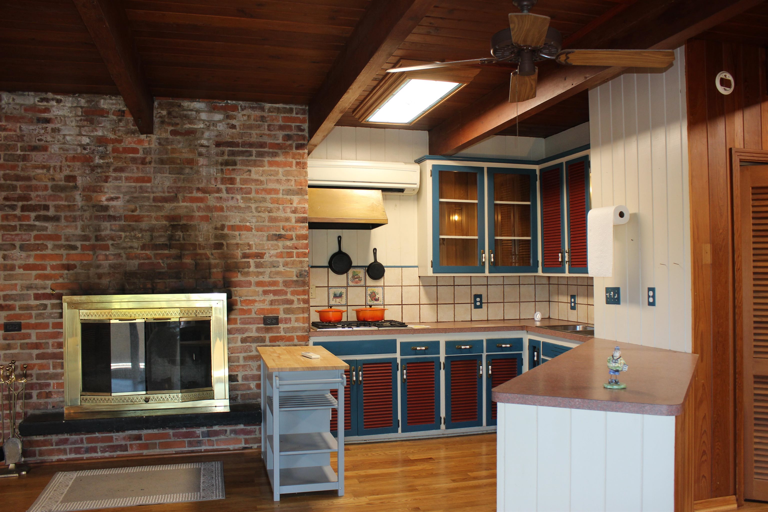 1614 S Meridian Street