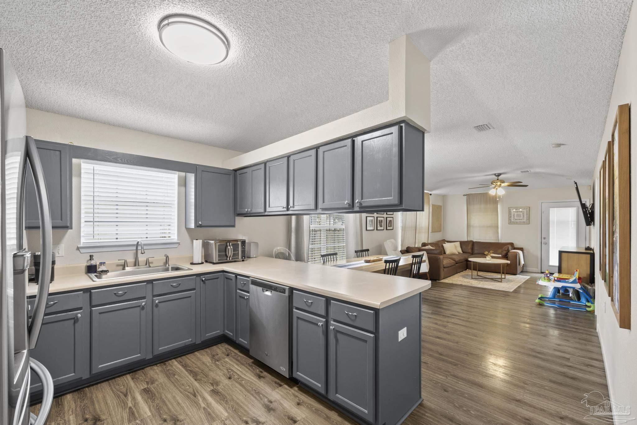 5576 Shadow Shore Pl
