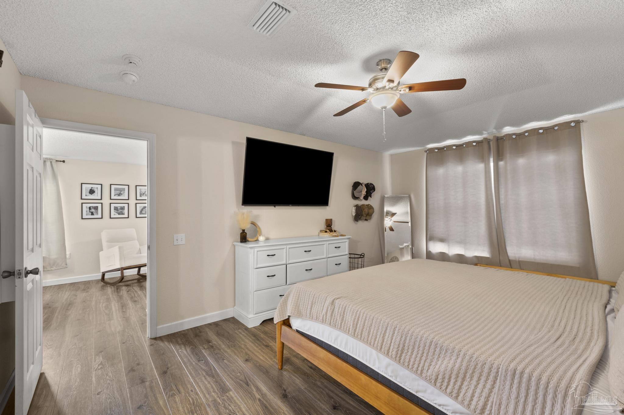 5576 Shadow Shore Pl