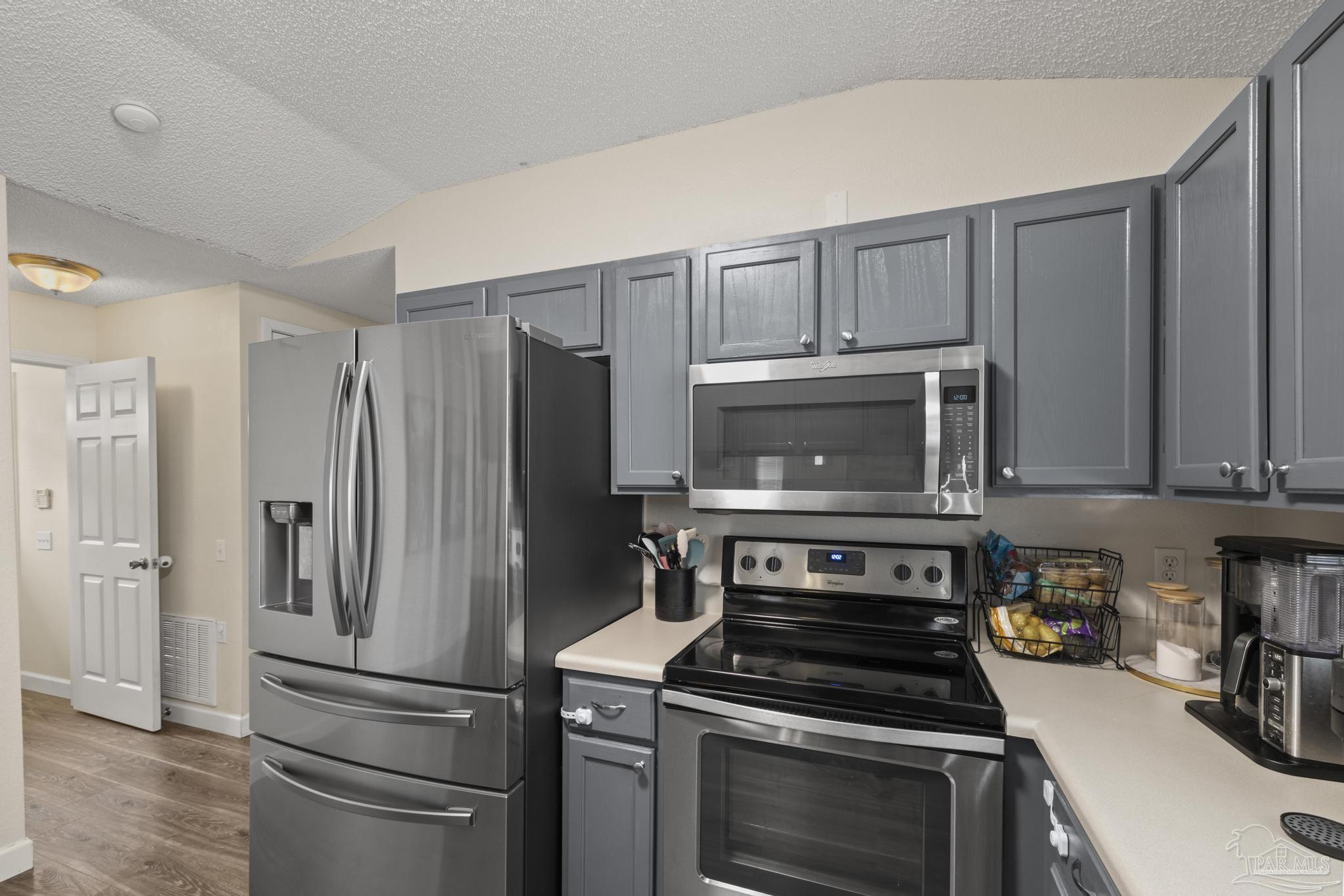 5576 Shadow Shore Pl