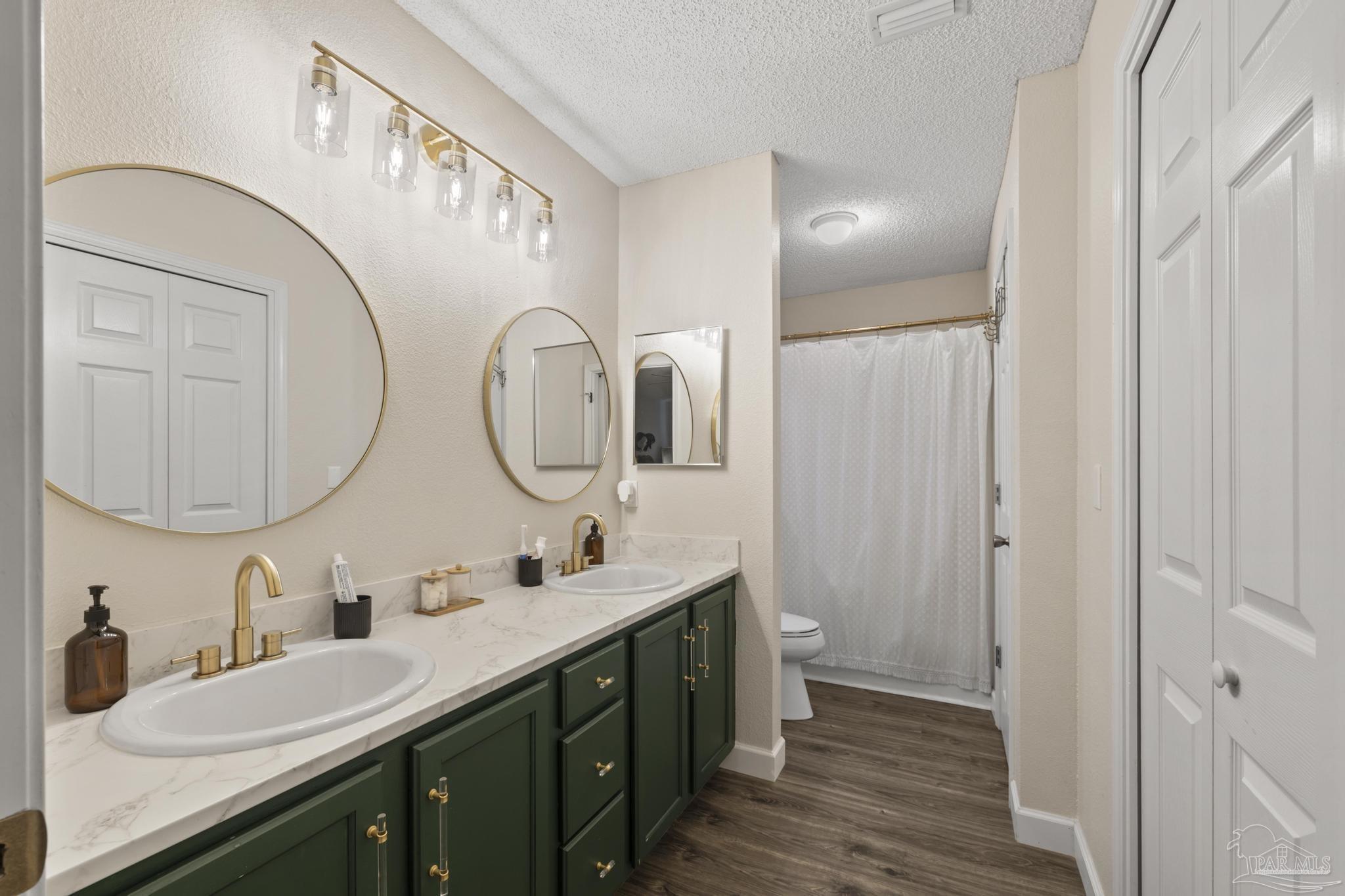 5576 Shadow Shore Pl