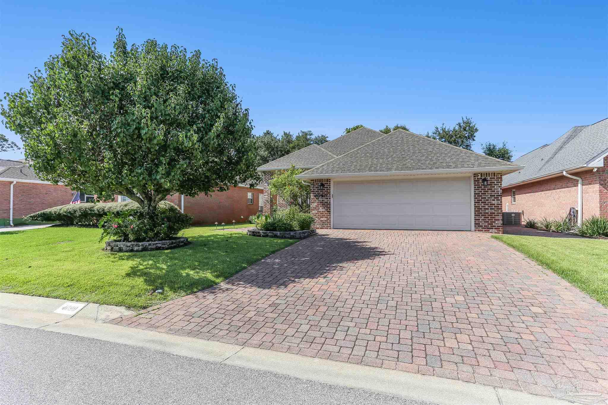 4090 Oak Pointe Dr