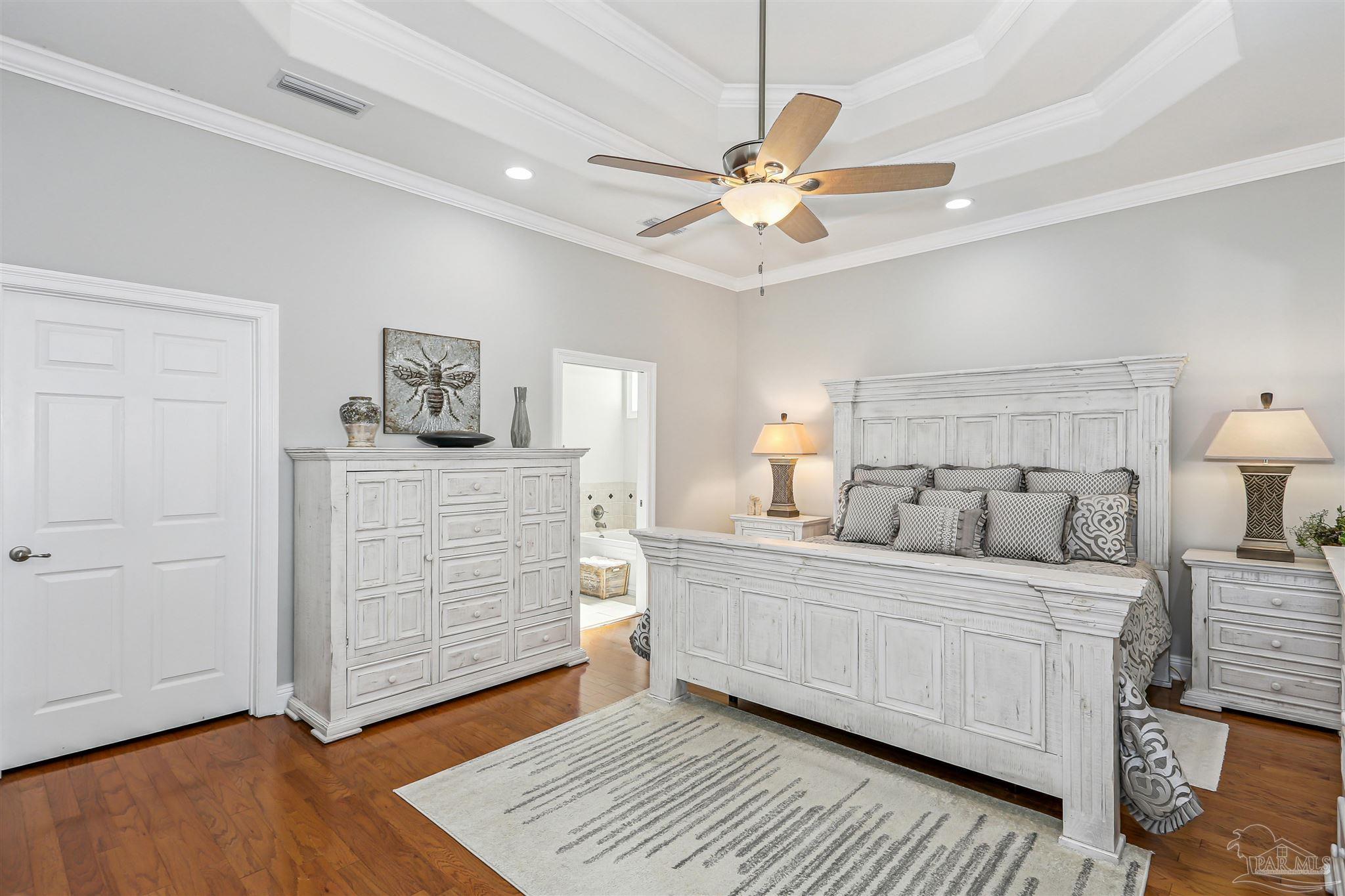 4090 Oak Pointe Dr
