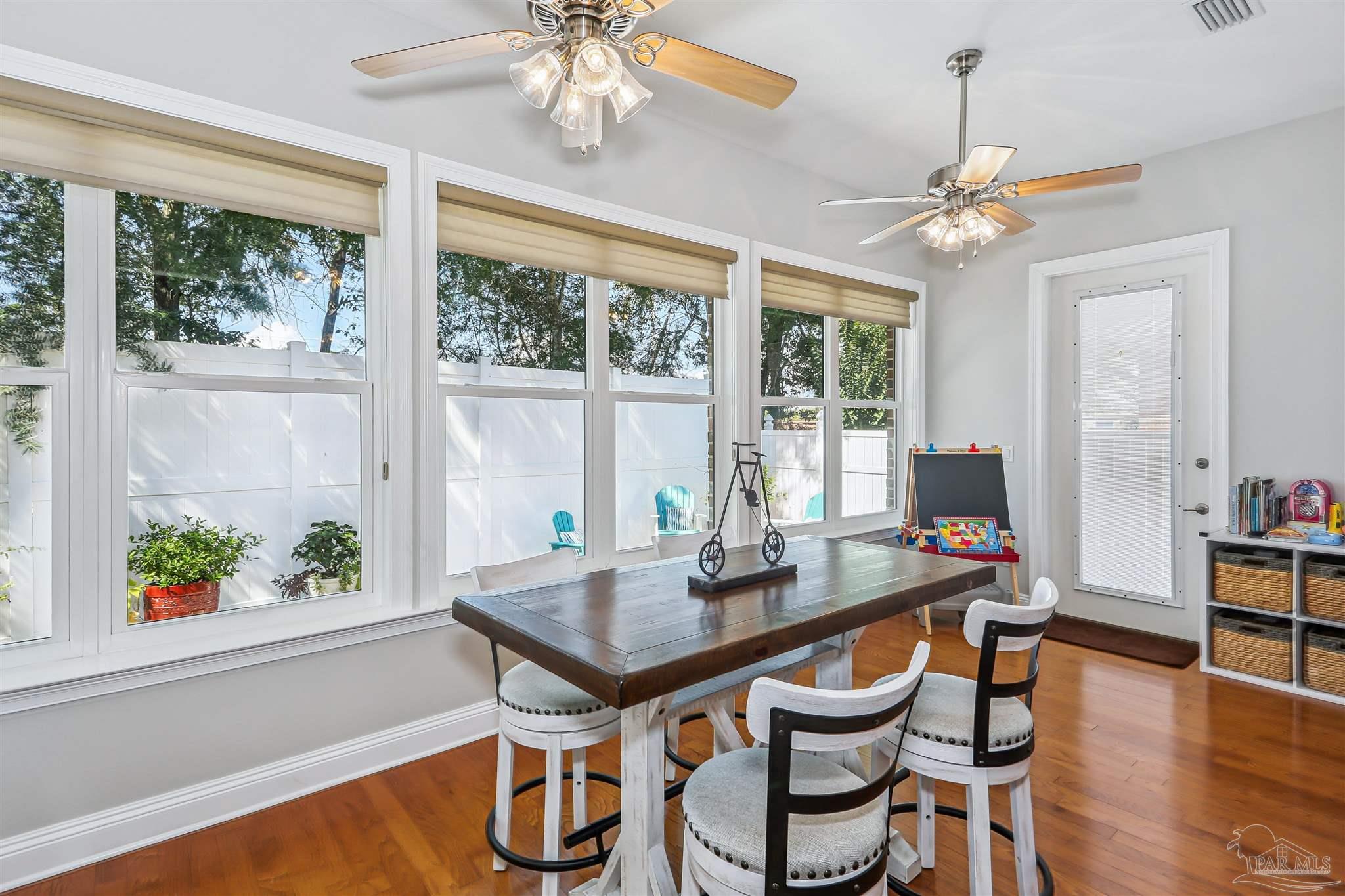 4090 Oak Pointe Dr