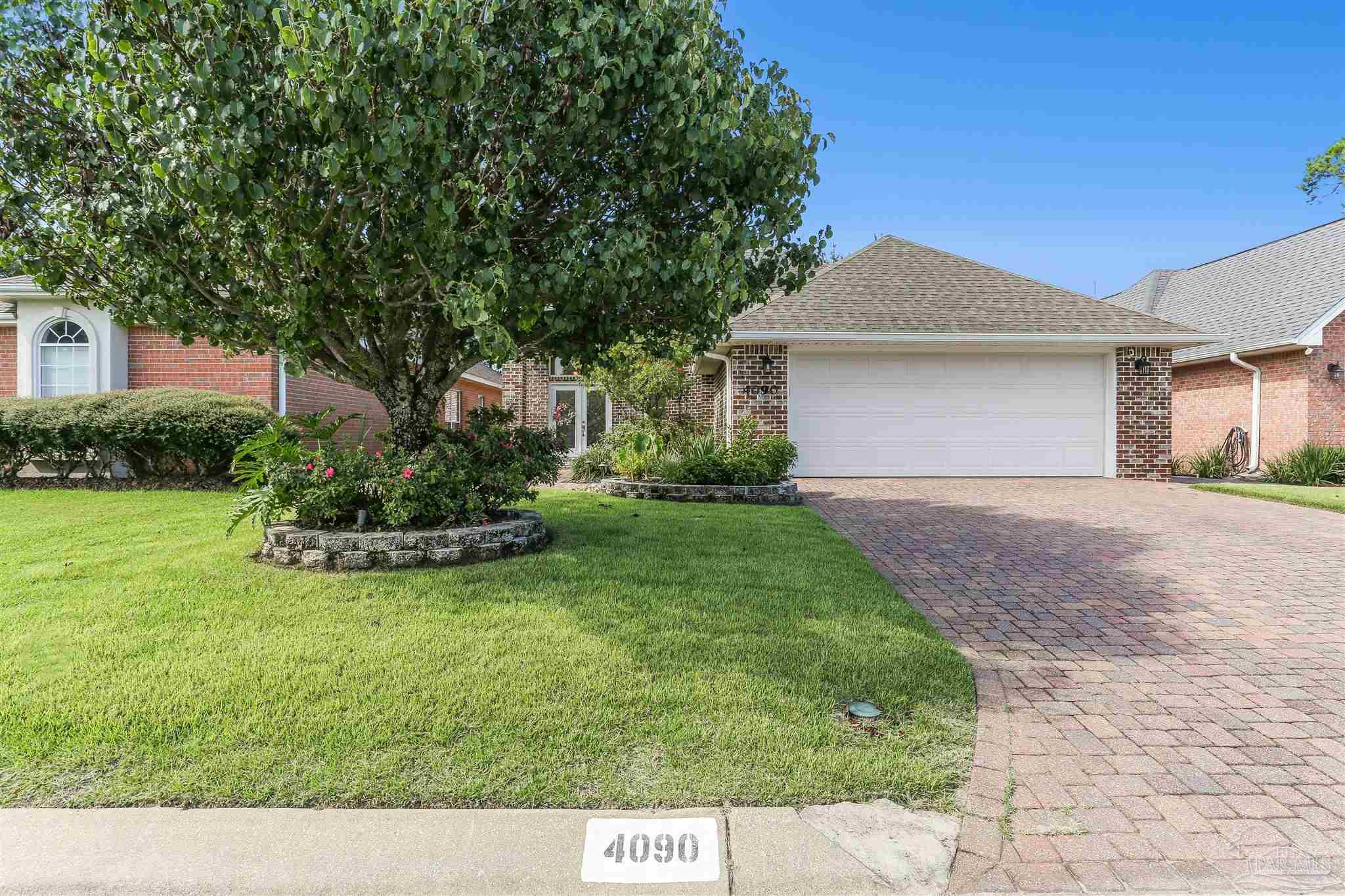 4090 Oak Pointe Dr