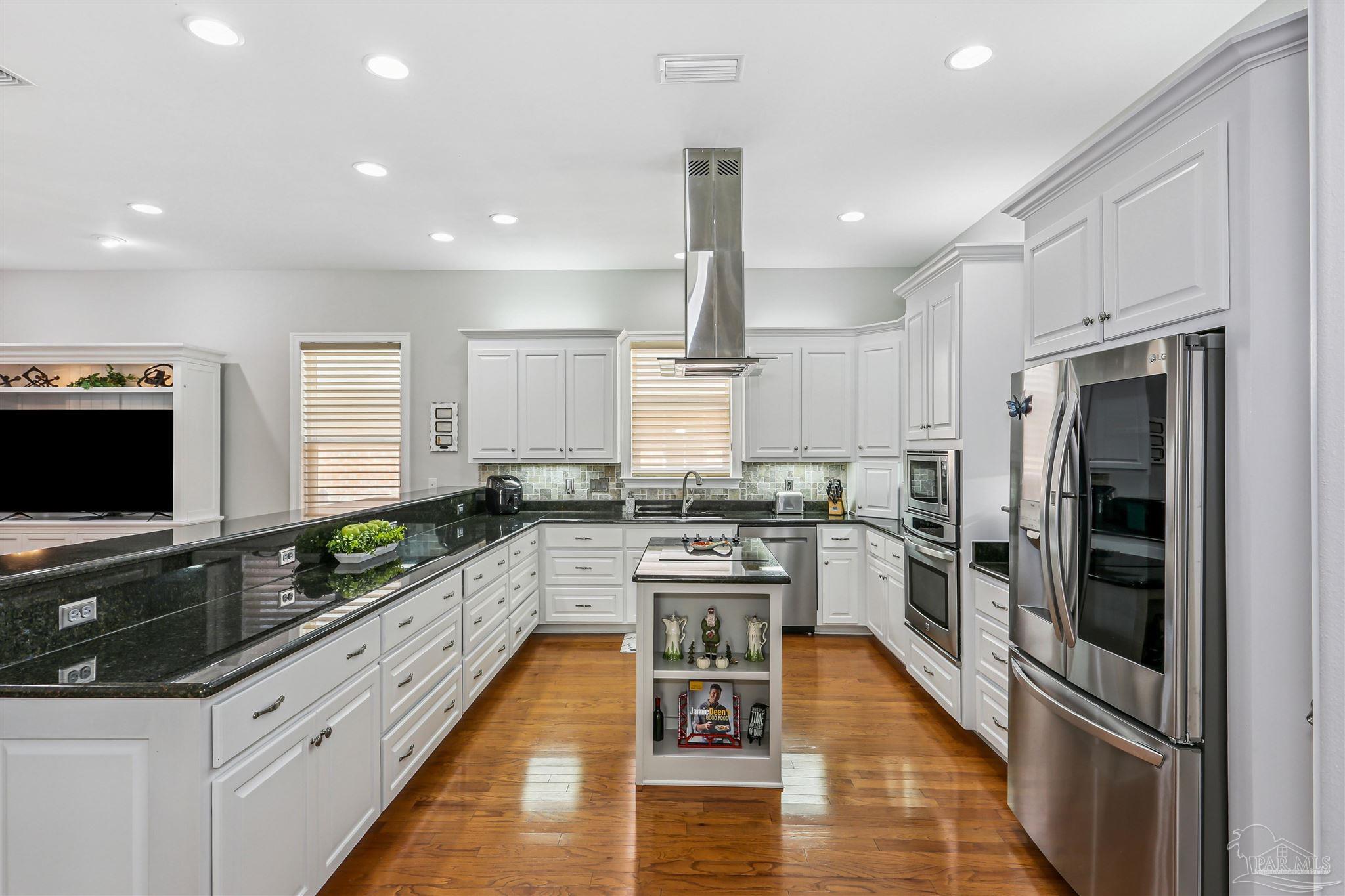4090 Oak Pointe Dr