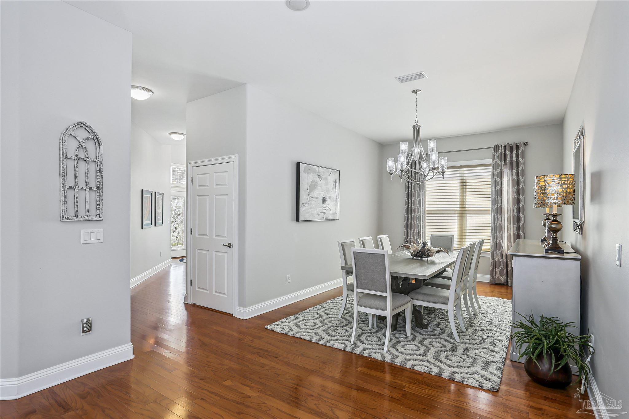 4090 Oak Pointe Dr