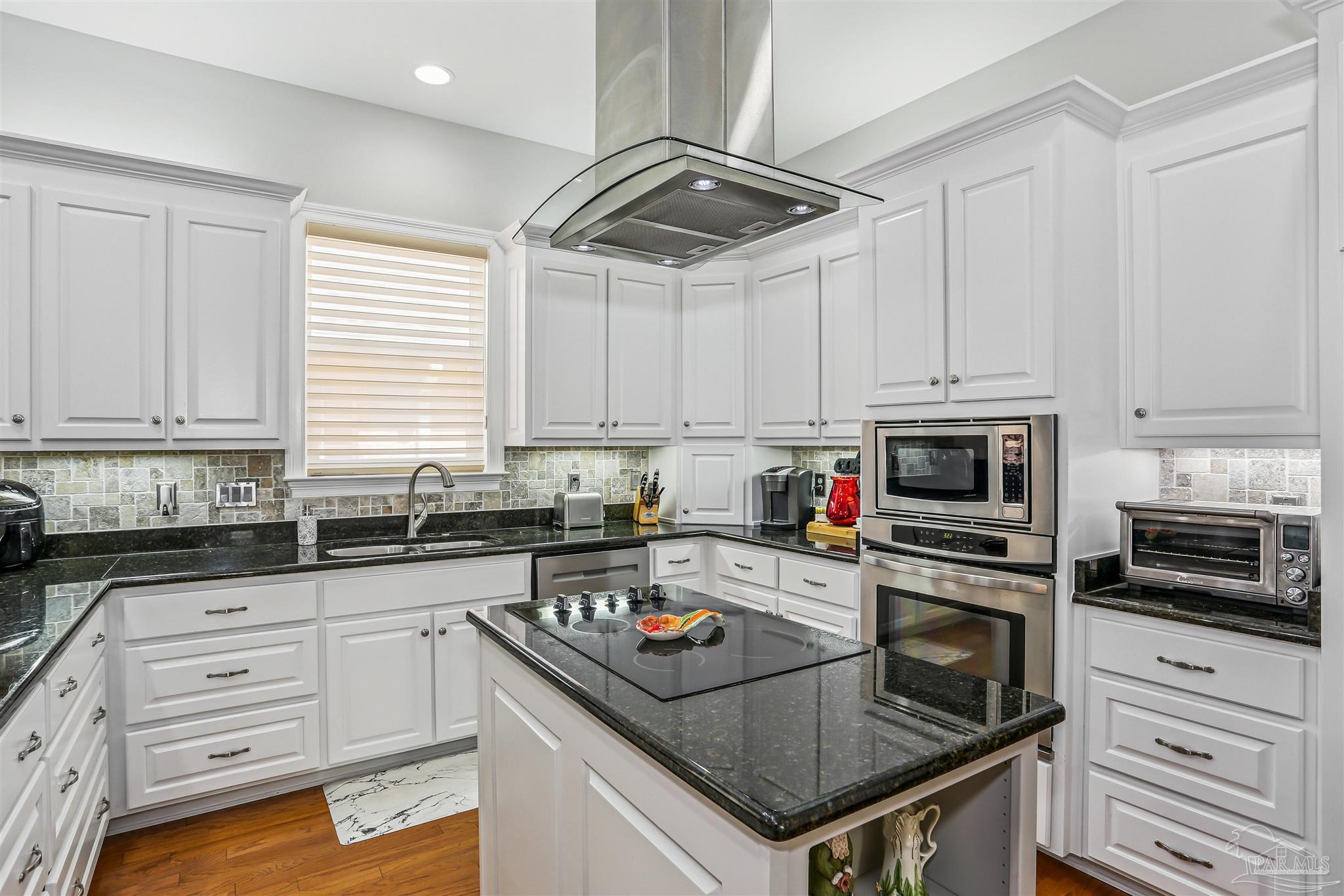 4090 Oak Pointe Dr