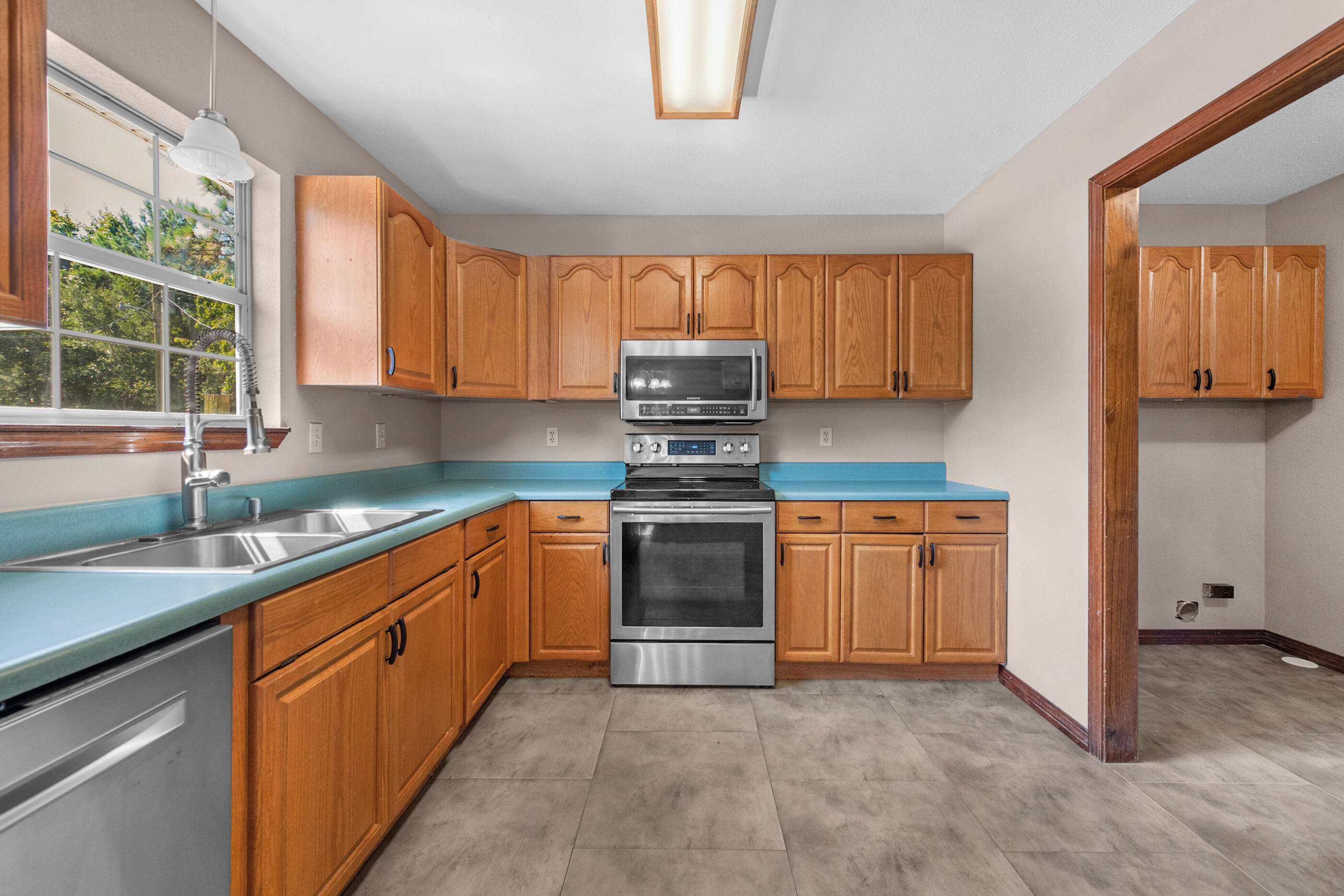 2190 River Birch Road