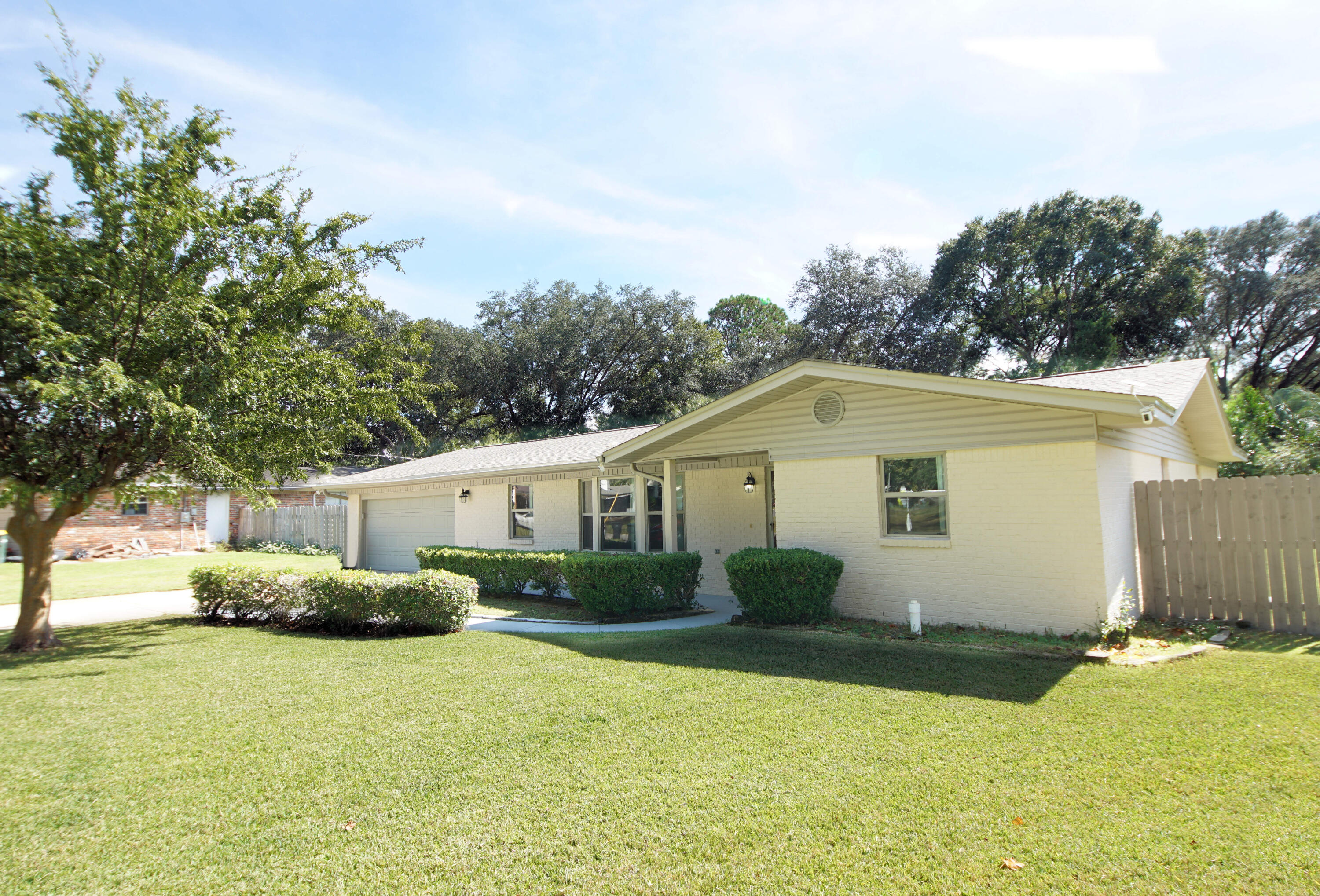 606 NE Powell Drive