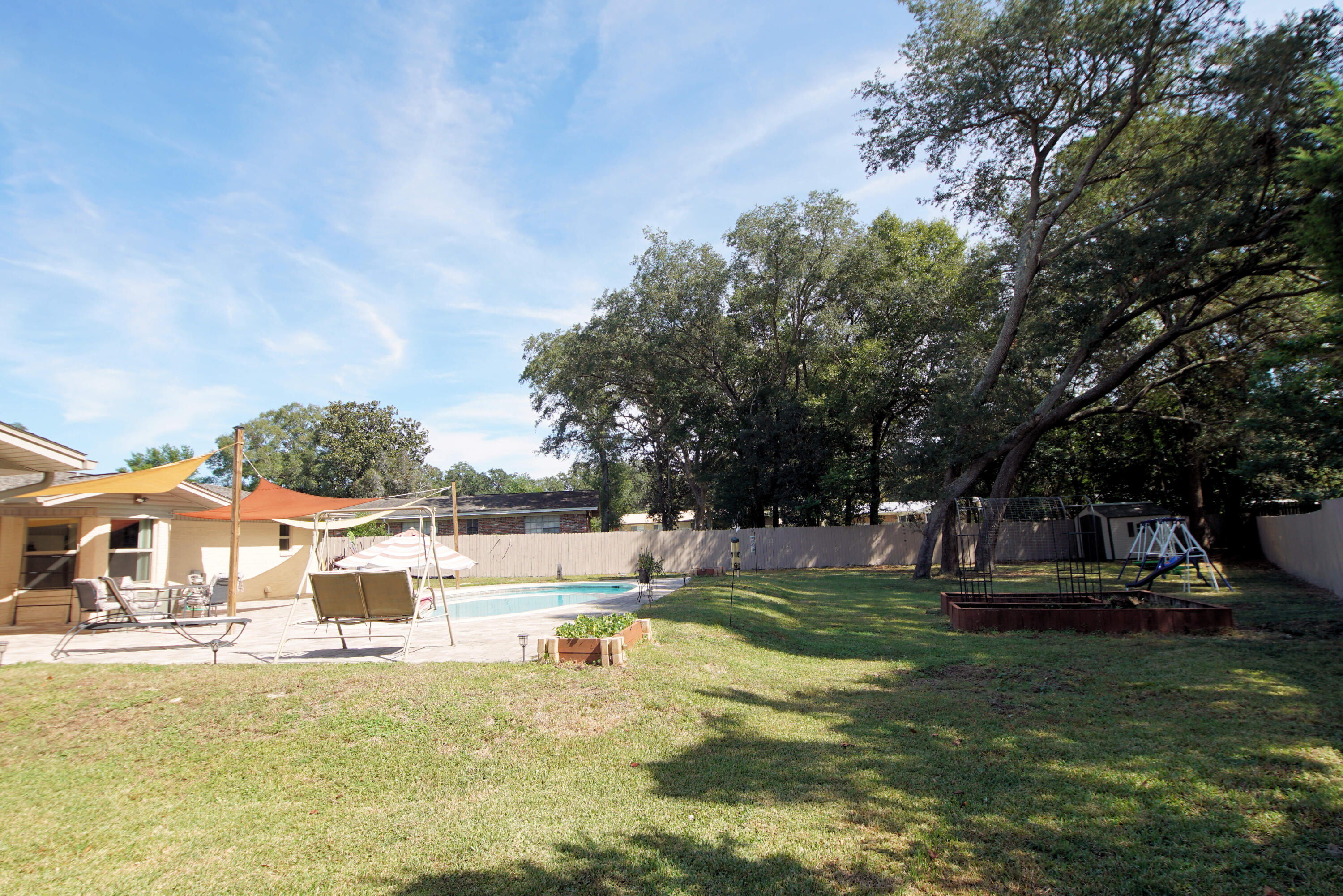 606 NE Powell Drive