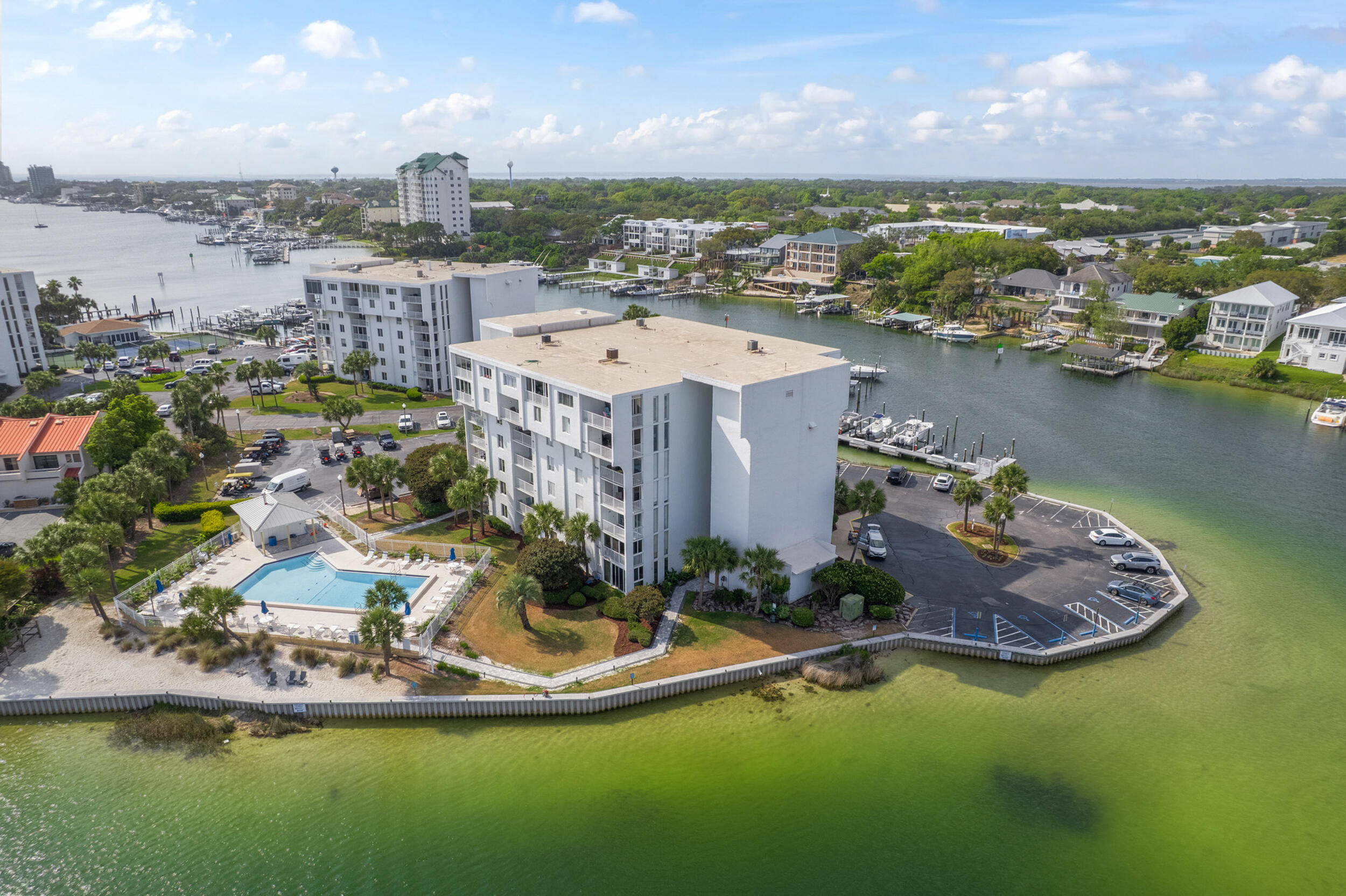 30 Moreno Point Road 502A