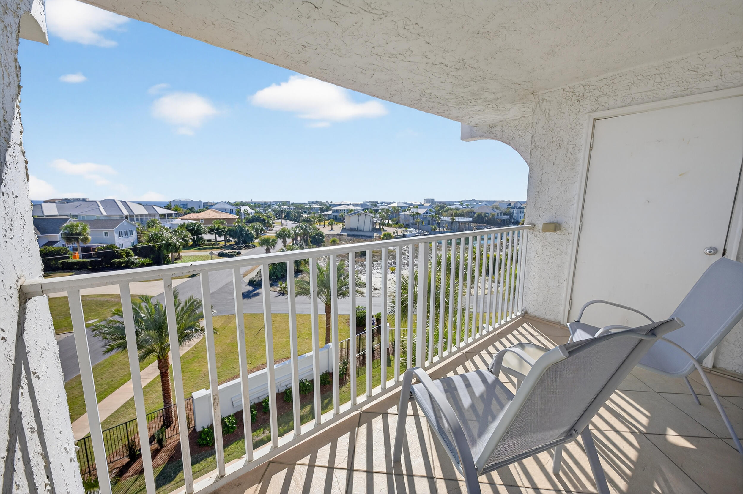 30 Moreno Point Road 502A