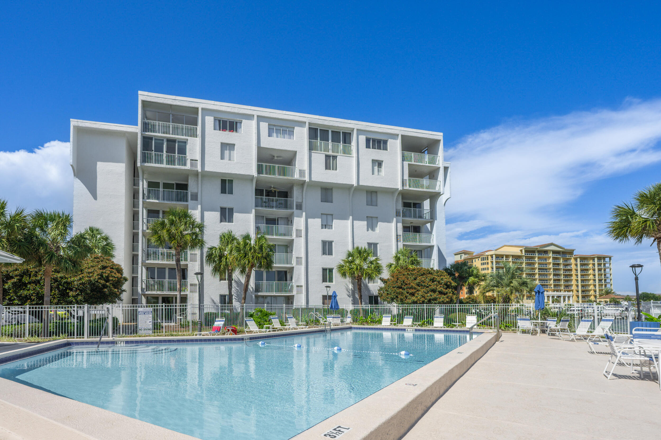30 Moreno Point Road 502A