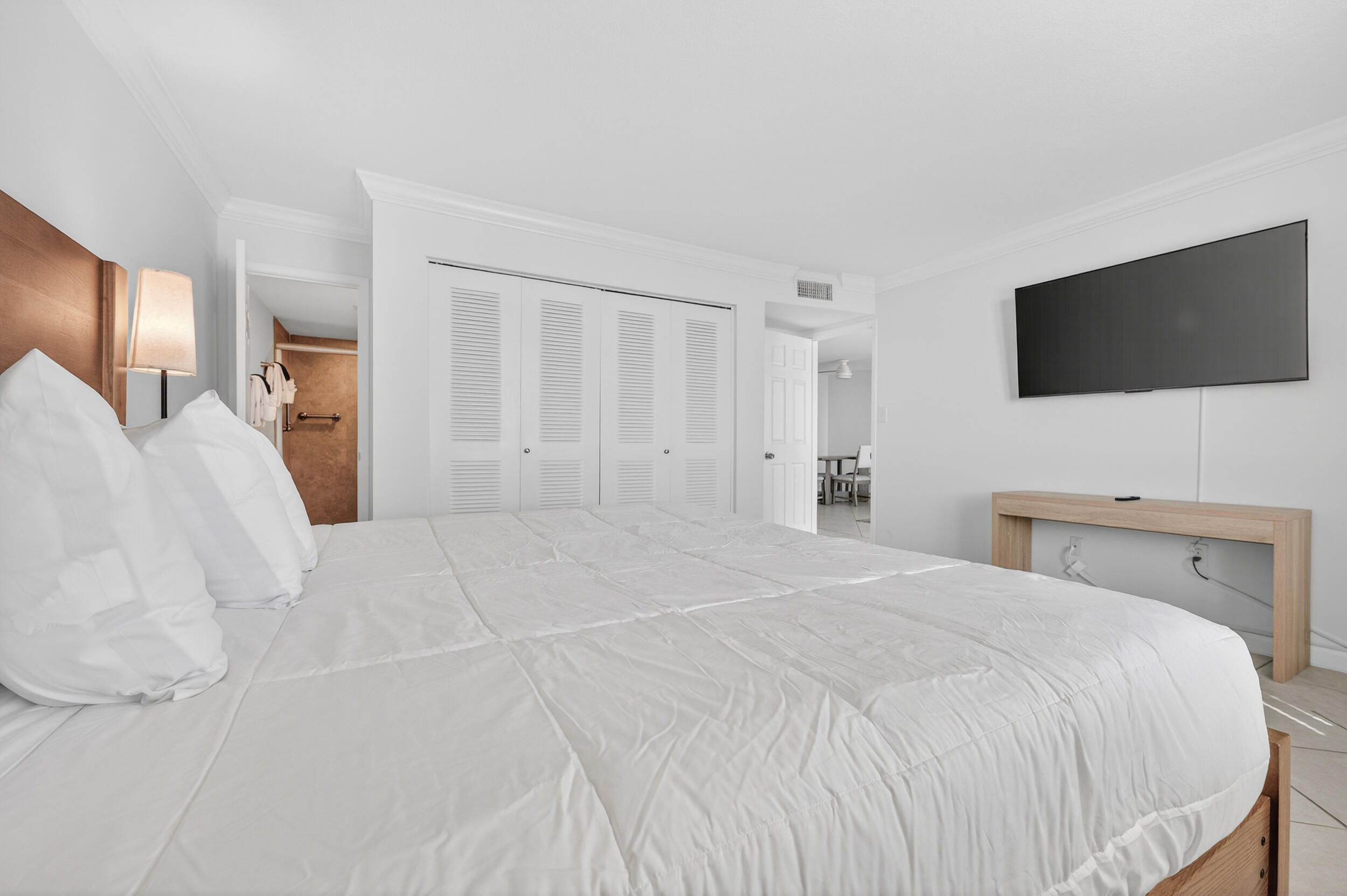 30 Moreno Point Road 502A