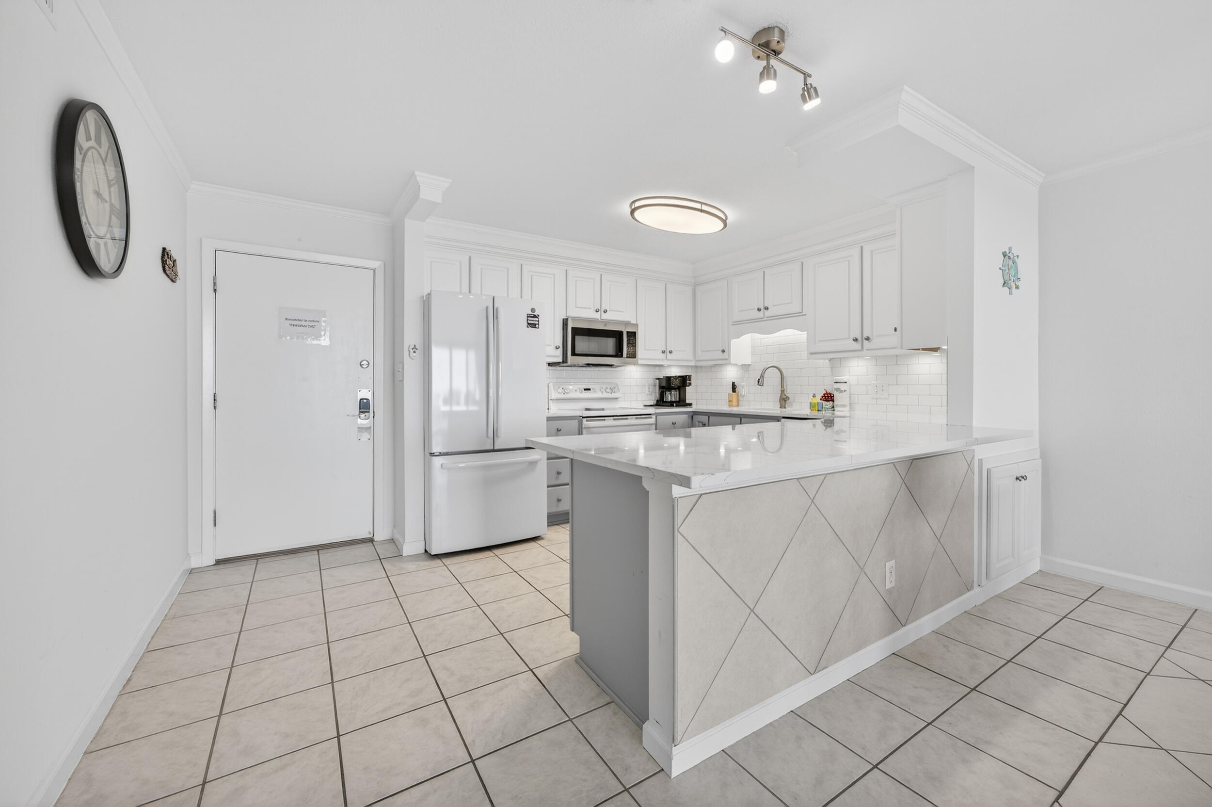 30 Moreno Point Road 502A