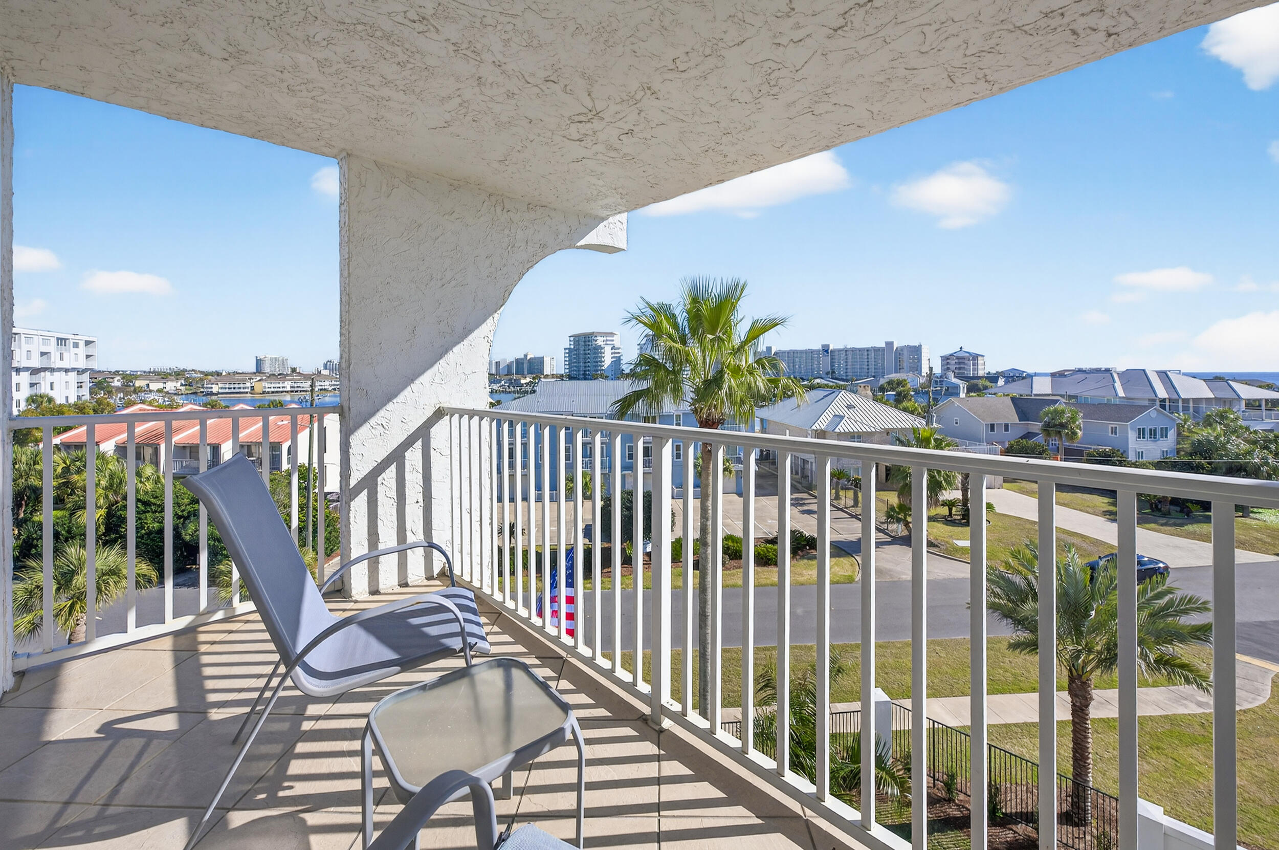30 Moreno Point Road 502A