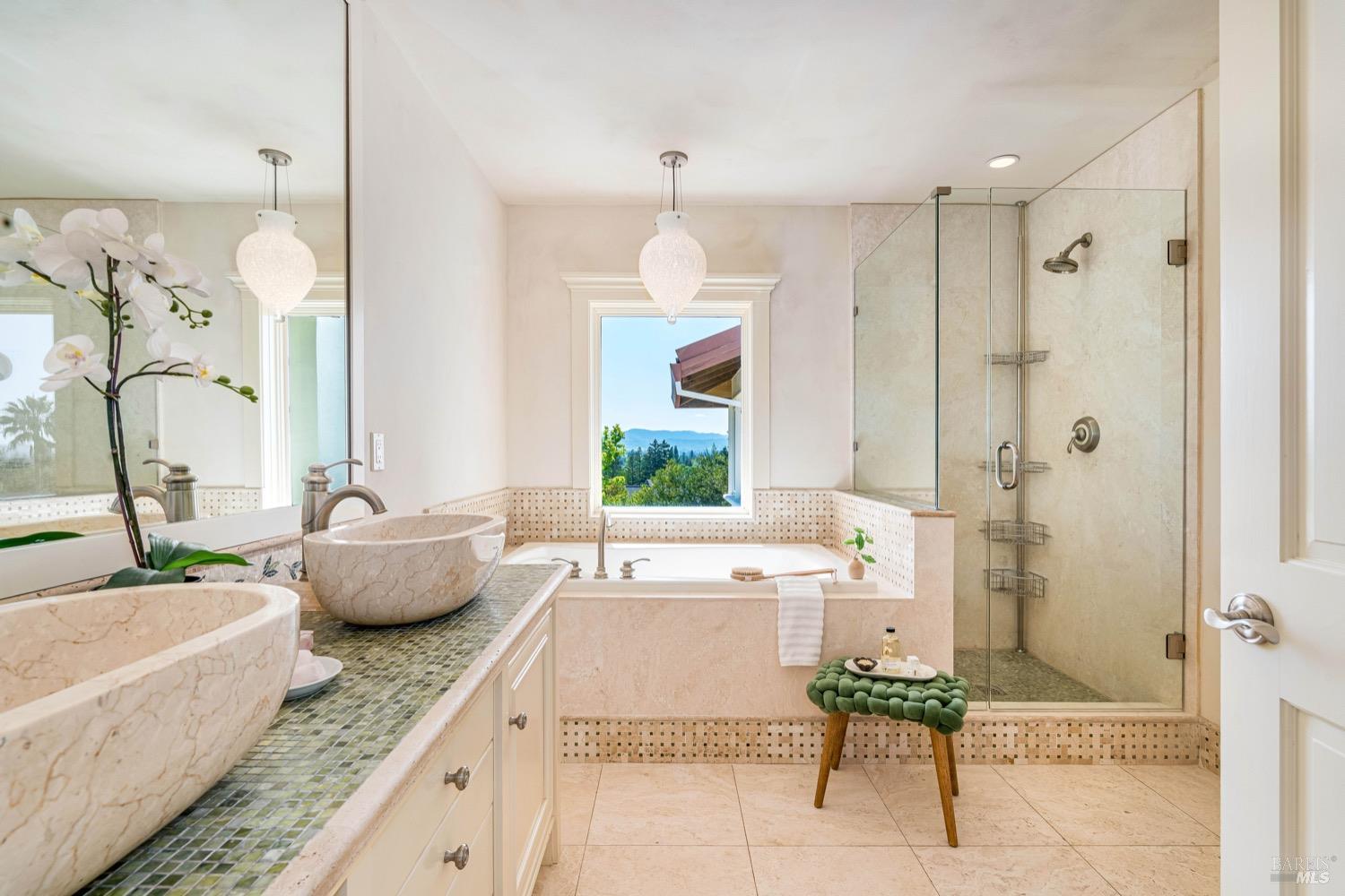 14 Maui Way