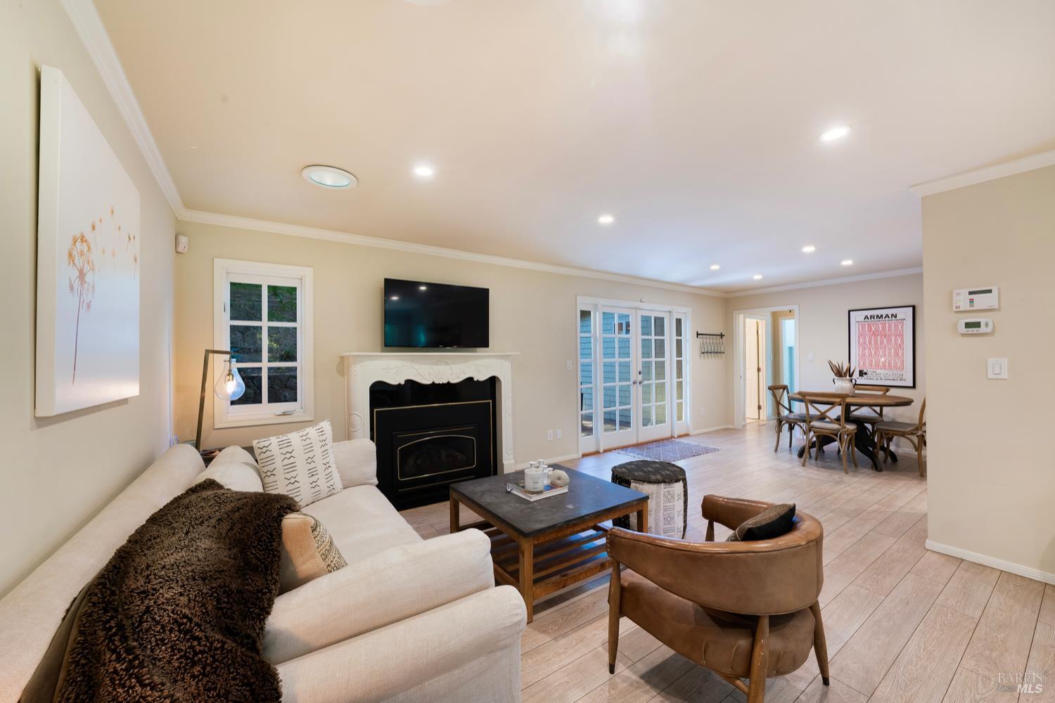 1607 Foothill Blvd
