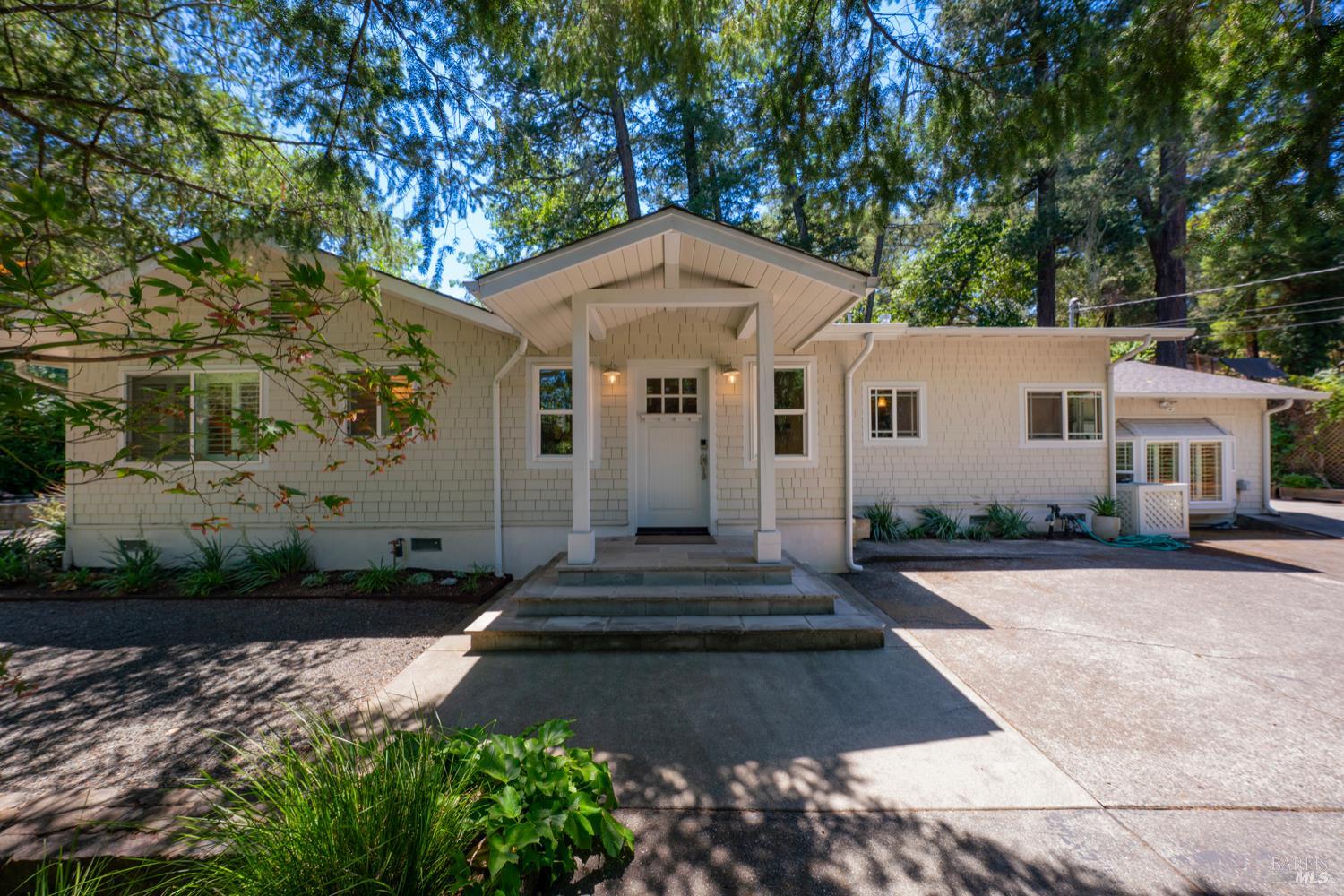 1607 Foothill Blvd