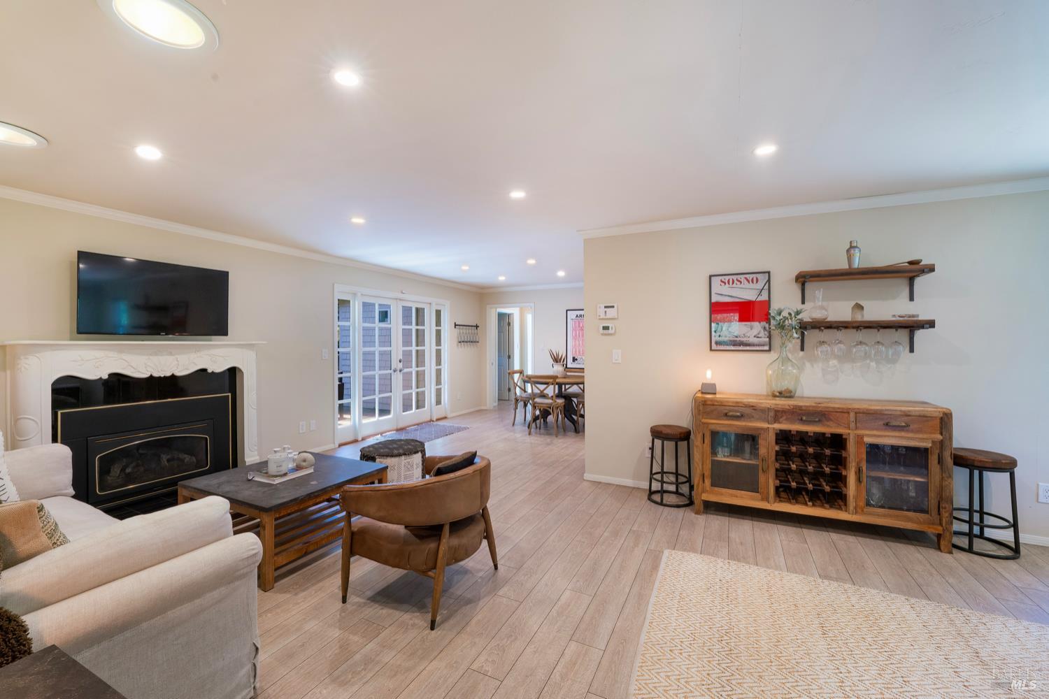1607 Foothill Blvd