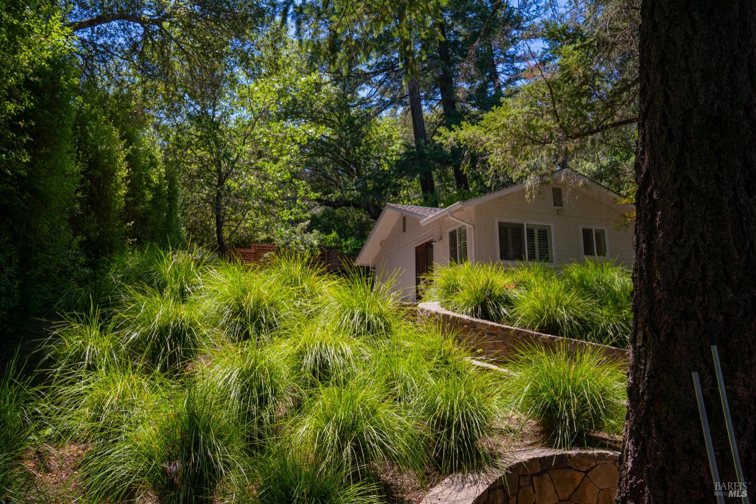 1607 Foothill Blvd