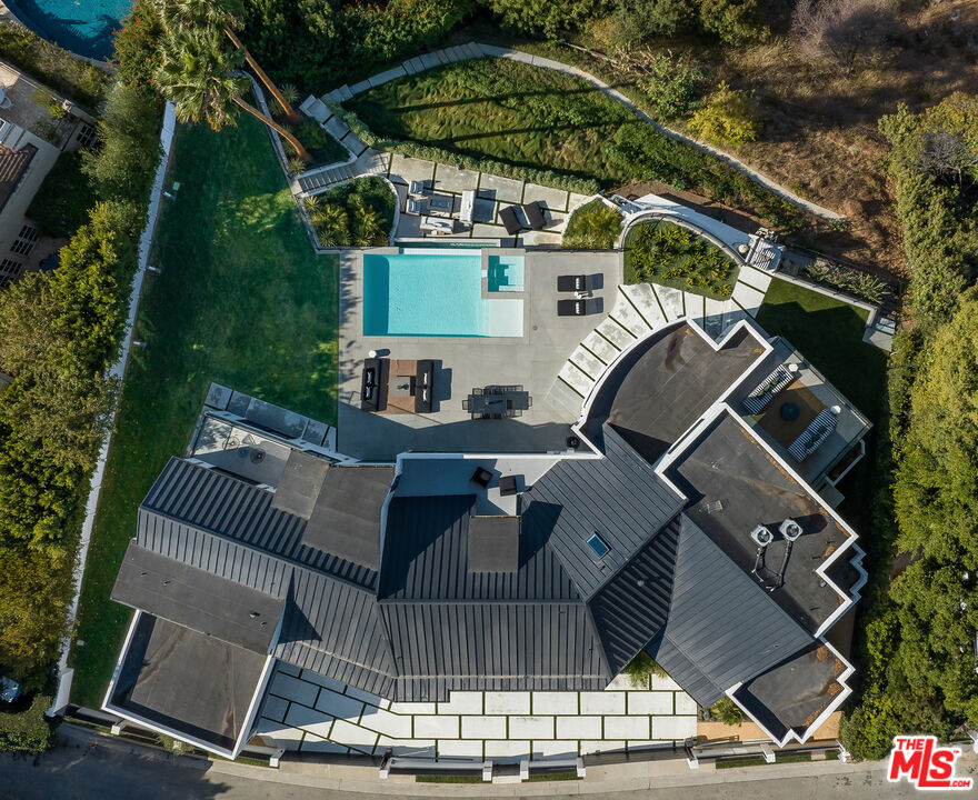 903 Linda Flora Dr