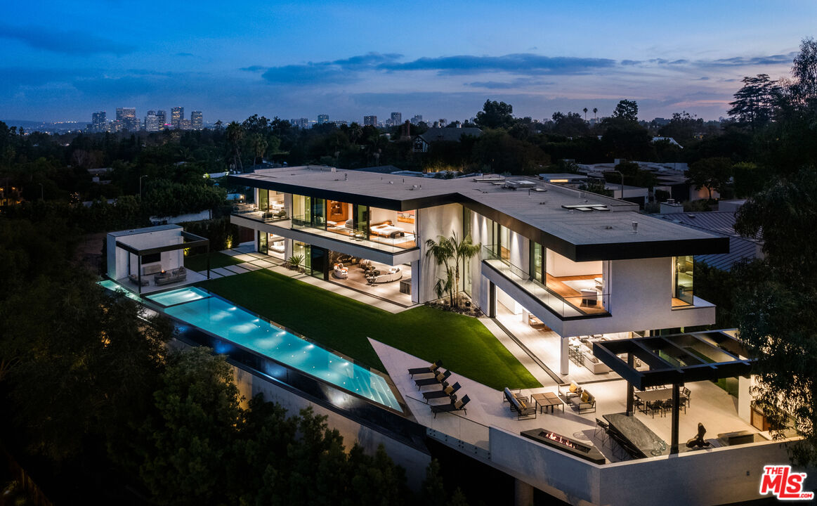 1130 Angelo Dr