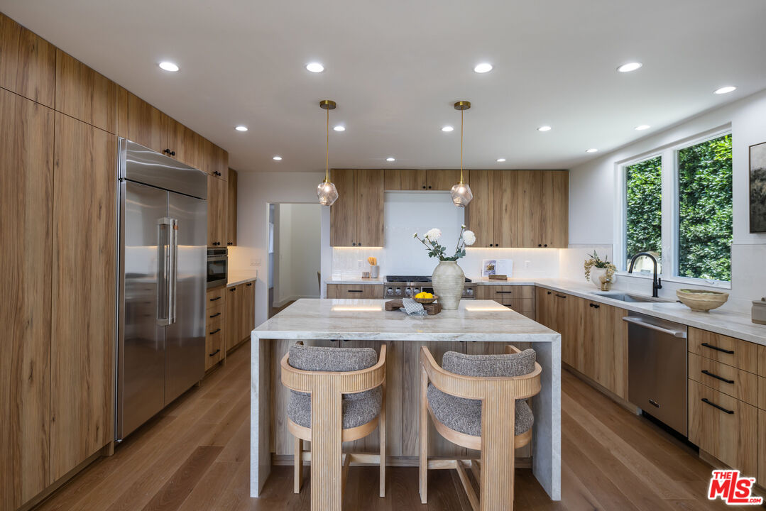 992 Napoli Dr