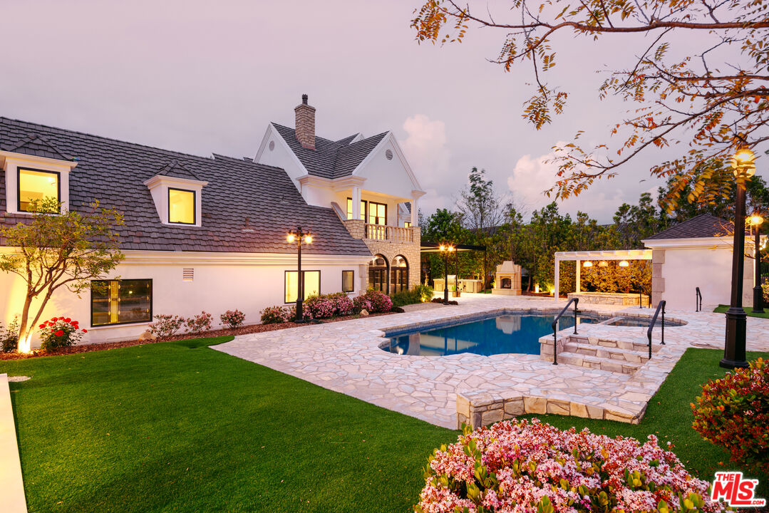 20608 Chatsboro Dr