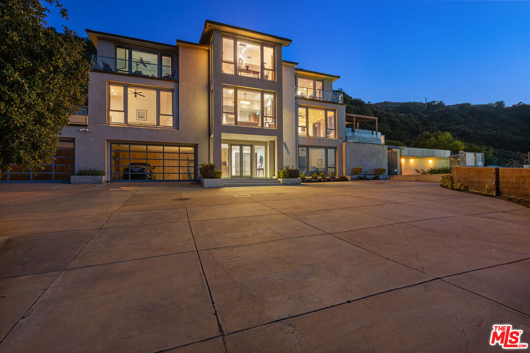 25155 Piuma Rd
