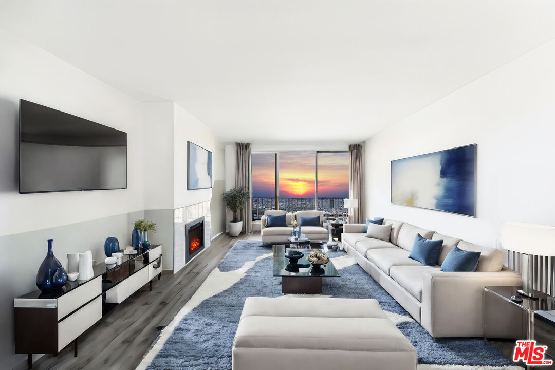 900 Euclid St Unit: 404