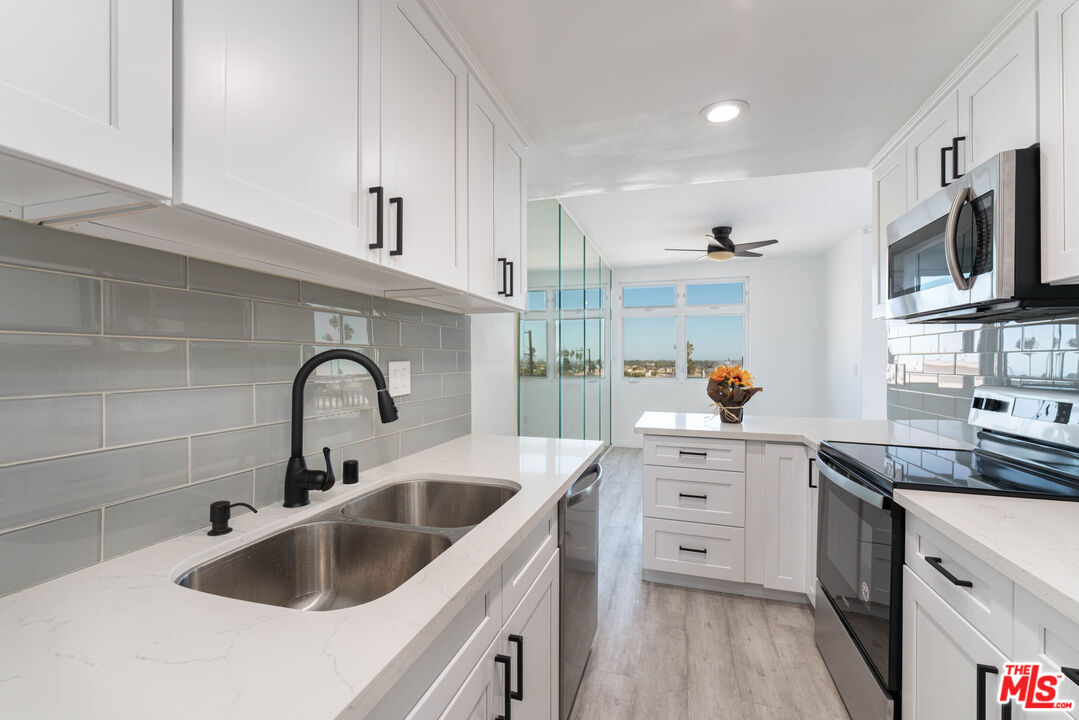 900 Euclid St Unit: 404